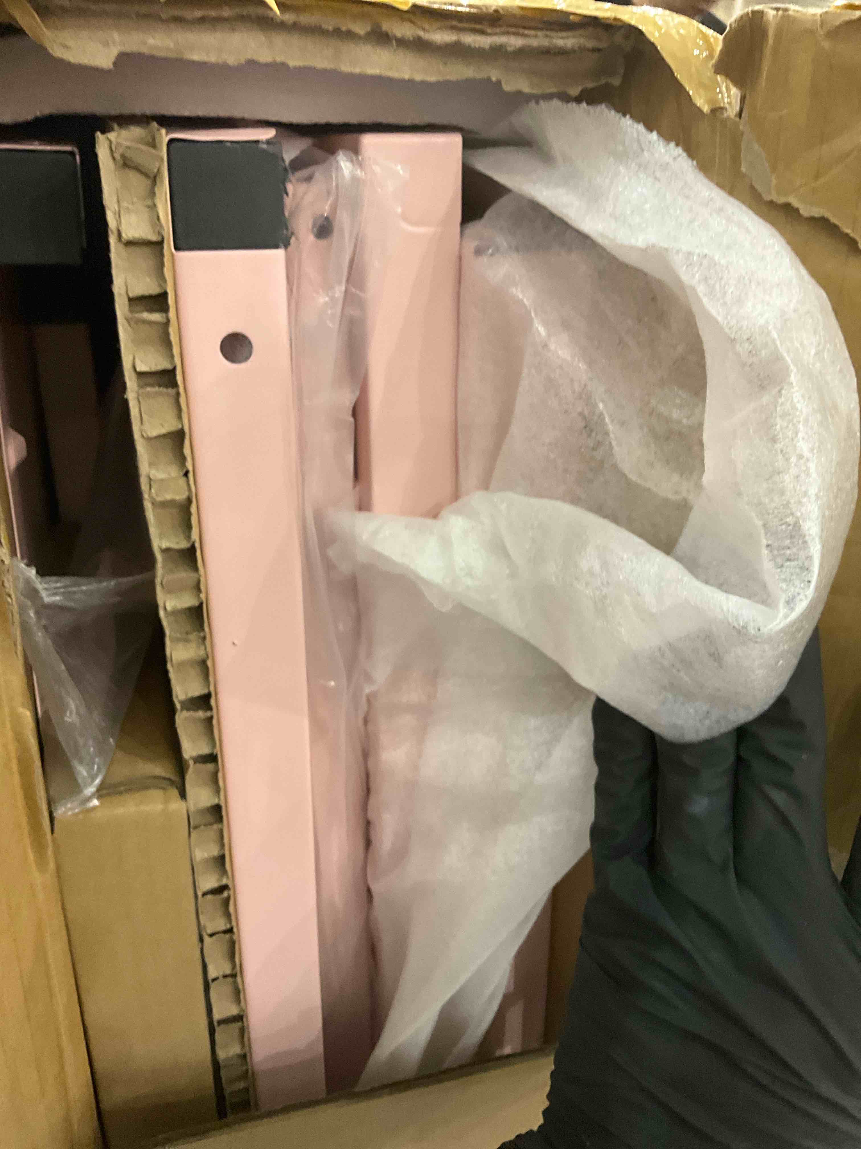 https://s3.amazonaws.com/lotting-images-prod/BargainHunt/EXS01512263_1718281879486.jpeg