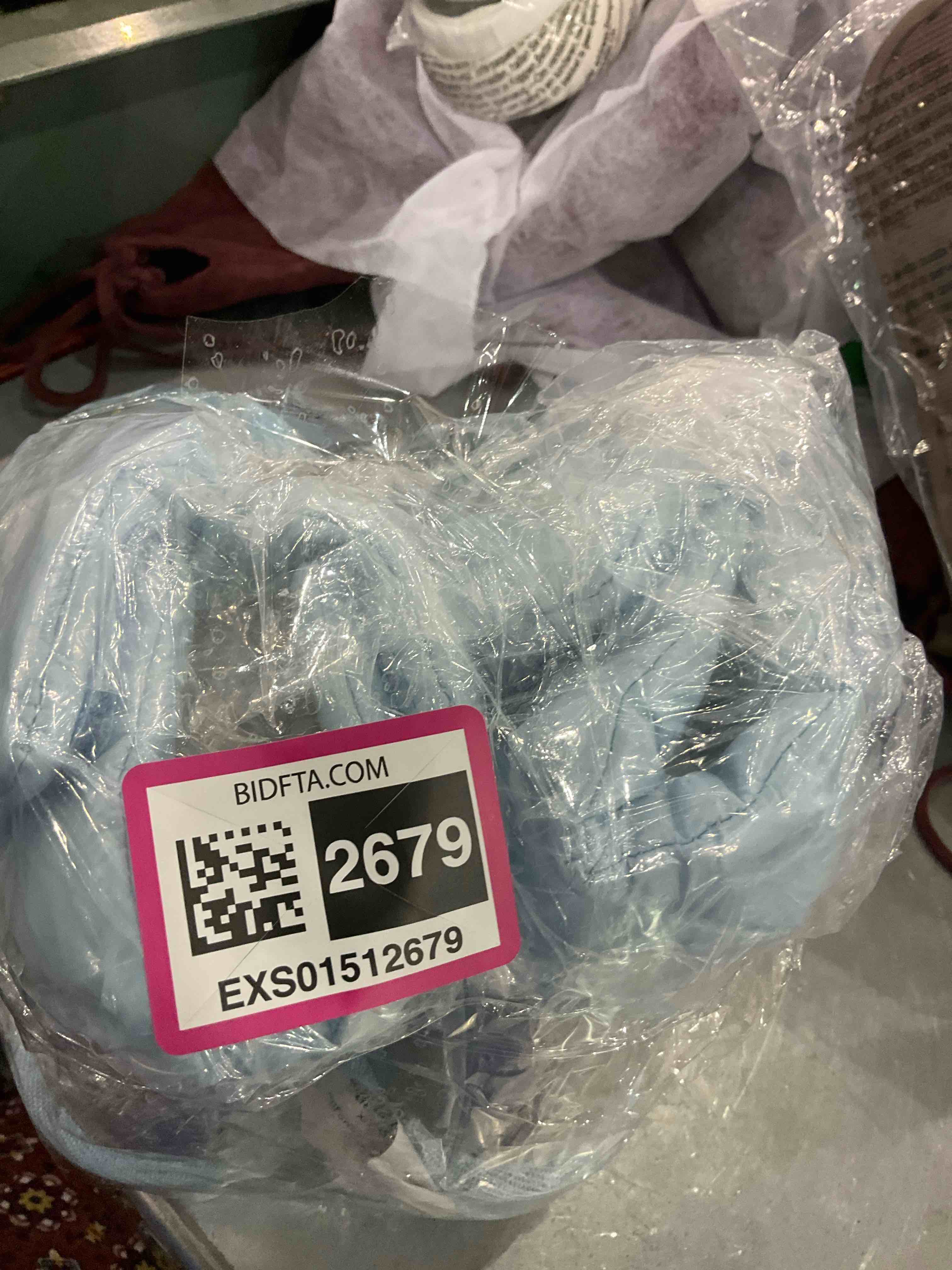 https://s3.amazonaws.com/lotting-images-prod/BargainHunt/EXS01512679_1723118294267.jpeg