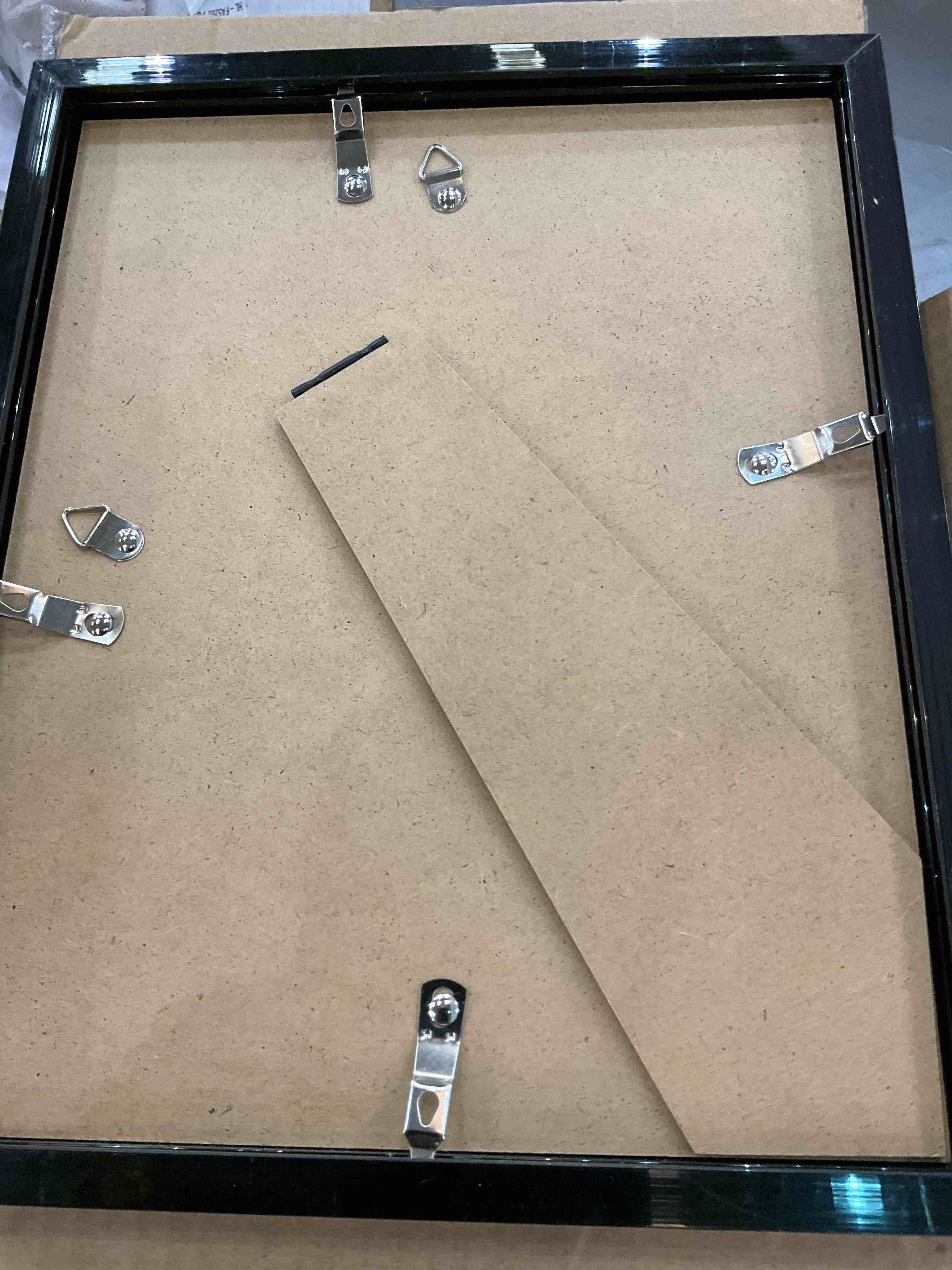 https://s3.amazonaws.com/lotting-images-prod/BargainHunt/EXS01513022_1717175574773.jpeg