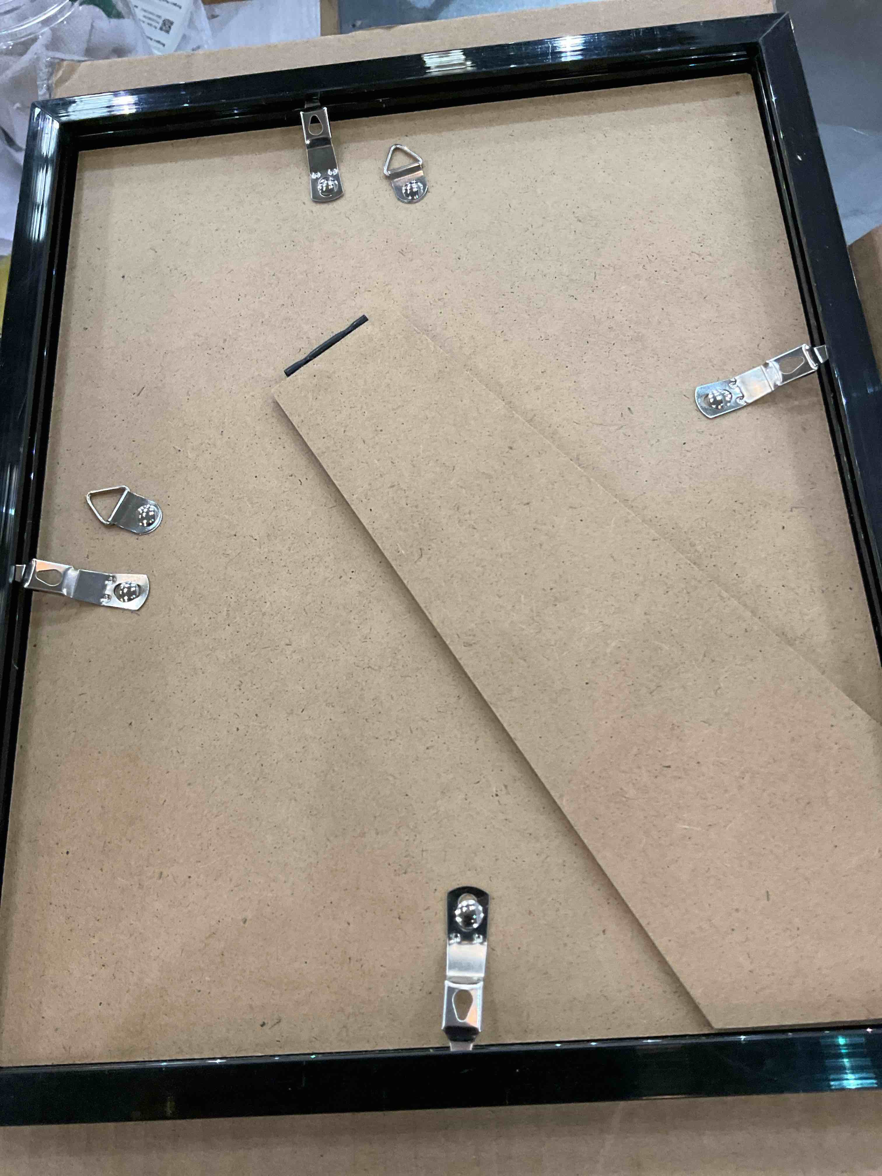 https://s3.amazonaws.com/lotting-images-prod/BargainHunt/EXS01513022_1717175575750.jpeg