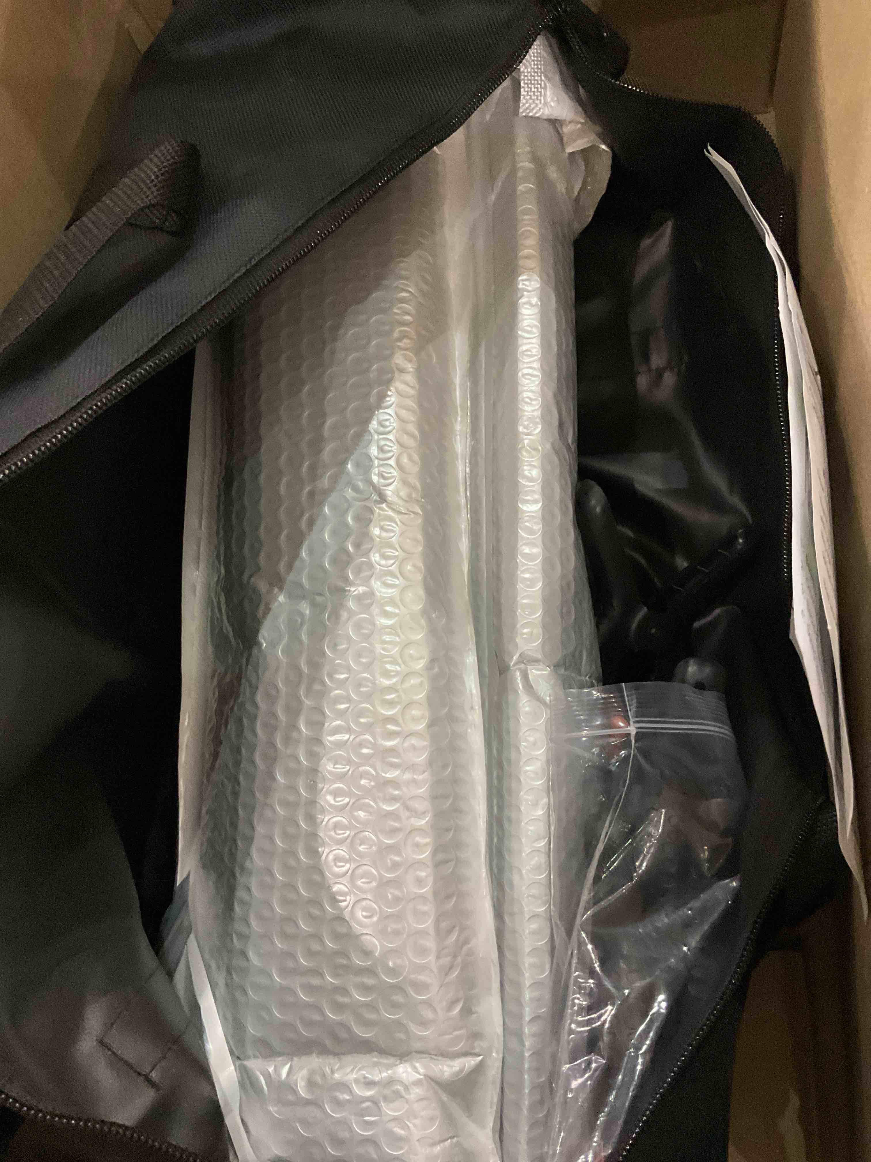 https://s3.amazonaws.com/lotting-images-prod/BargainHunt/EXS01513082_1717588822774.jpeg