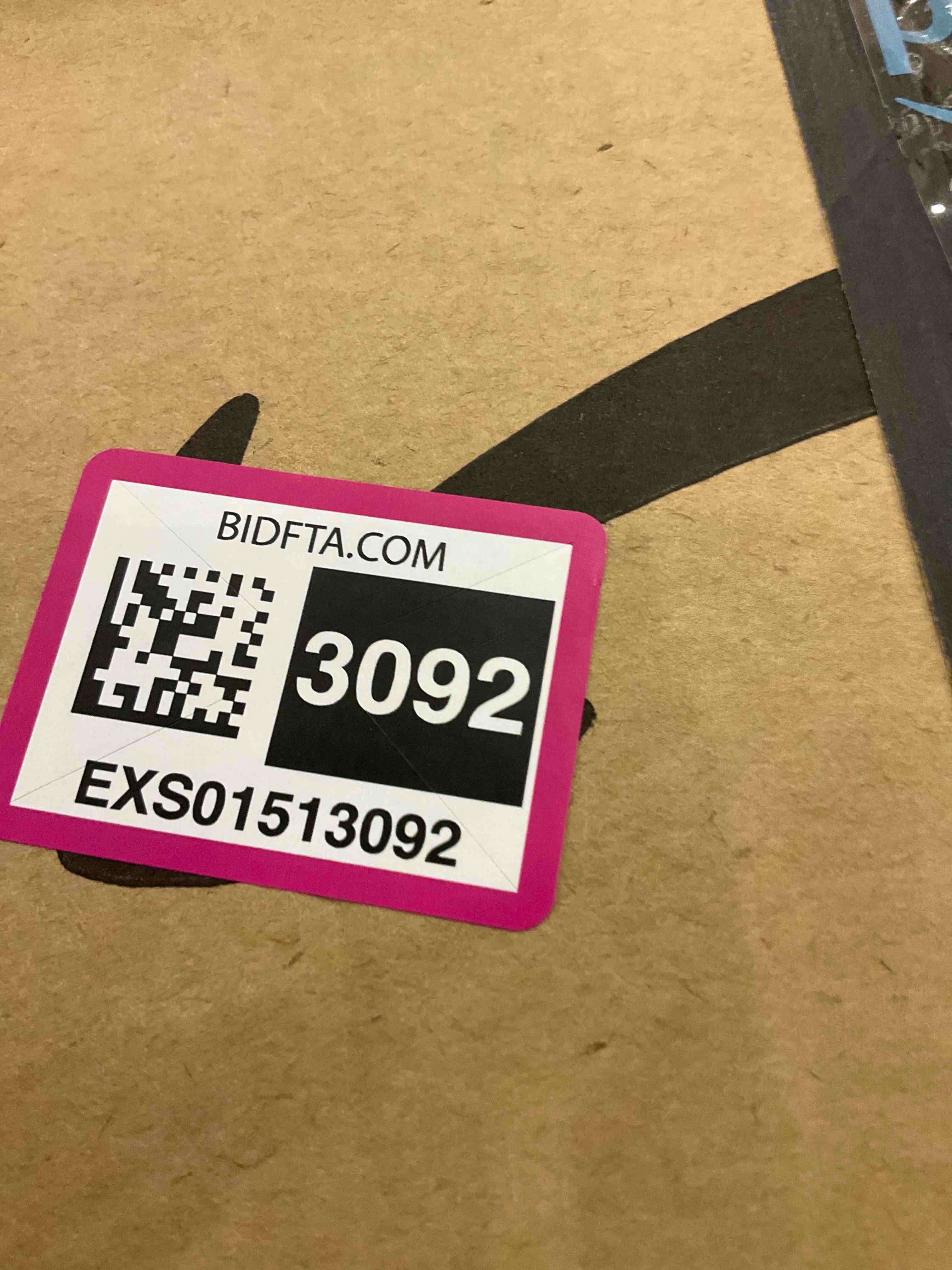 https://s3.amazonaws.com/lotting-images-prod/BargainHunt/EXS01513092_1717590427490.jpeg