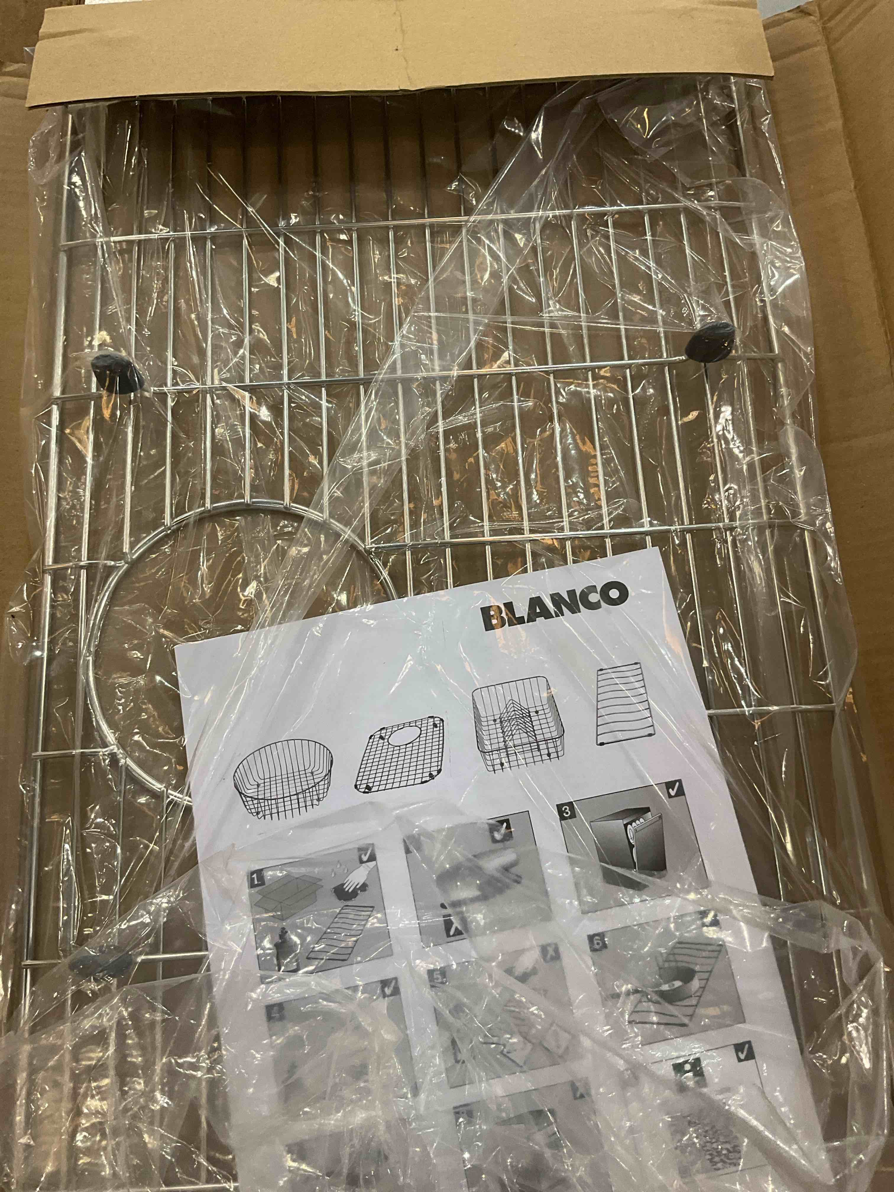 https://s3.amazonaws.com/lotting-images-prod/BargainHunt/EXS01513300_1717688414566.jpeg