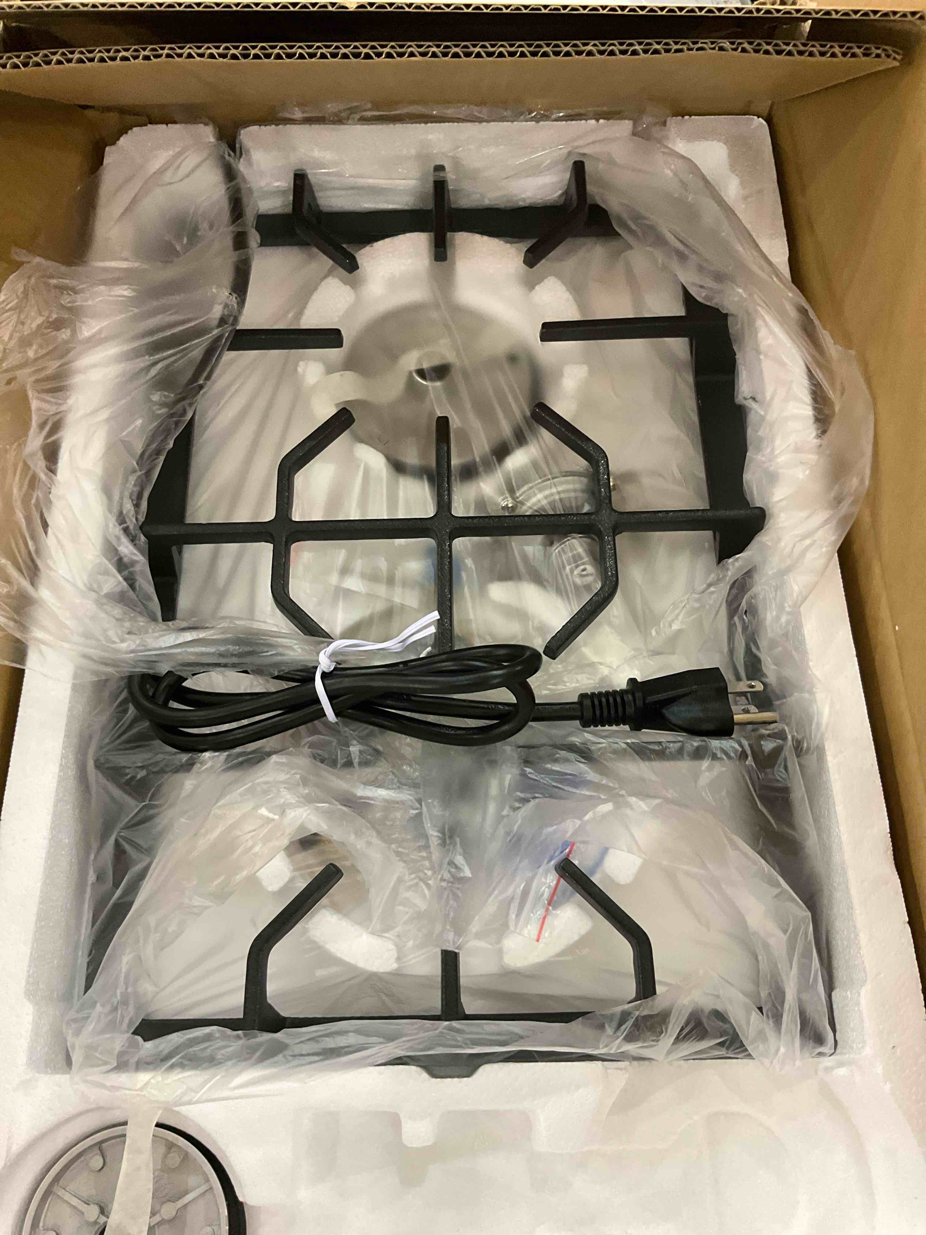 https://s3.amazonaws.com/lotting-images-prod/BargainHunt/EXS01513306_1717692676426.jpeg