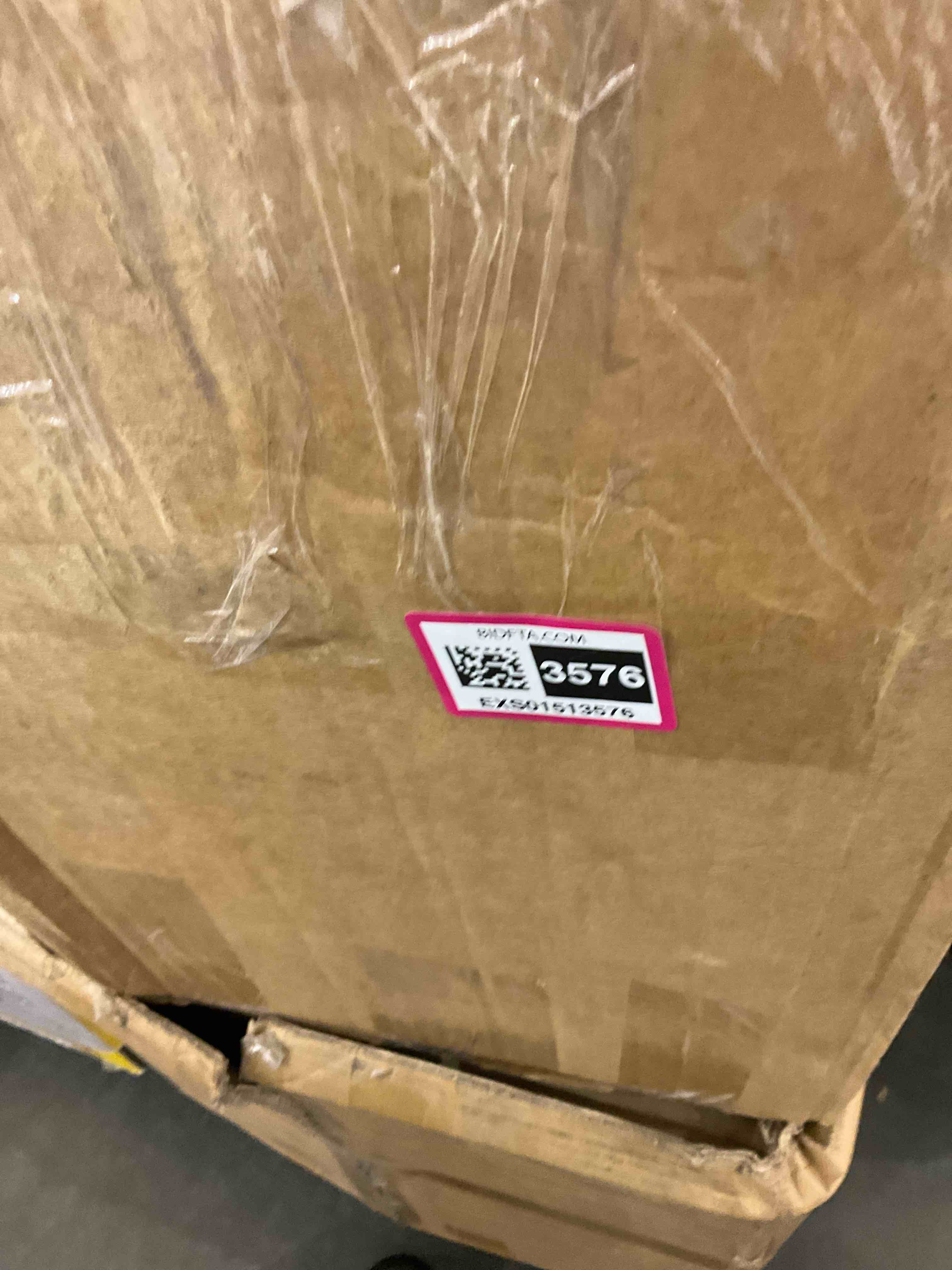 https://s3.amazonaws.com/lotting-images-prod/BargainHunt/EXS01513576_1721753056030.jpeg