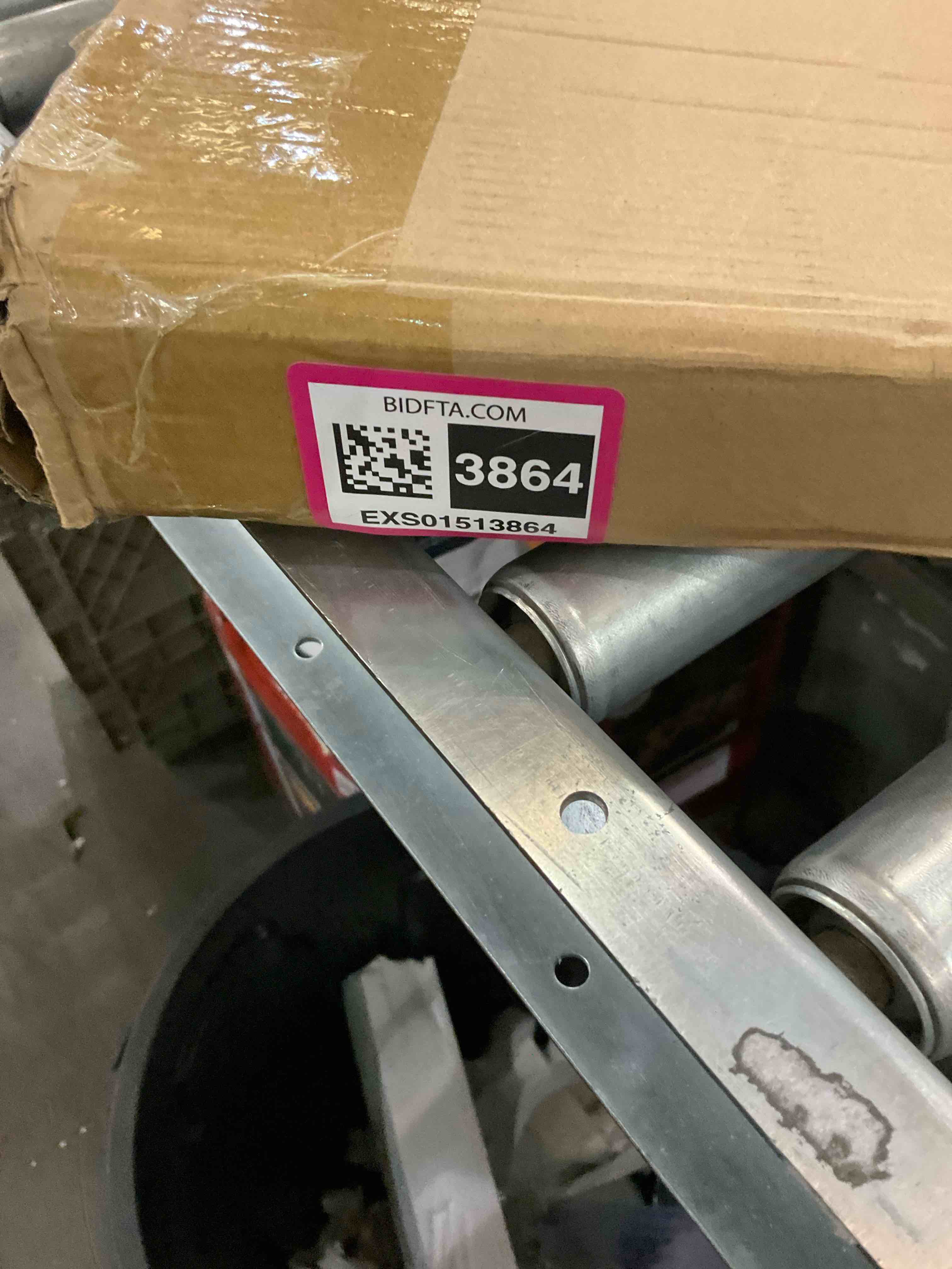 https://s3.amazonaws.com/lotting-images-prod/BargainHunt/EXS01513864_1721929818675.jpeg
