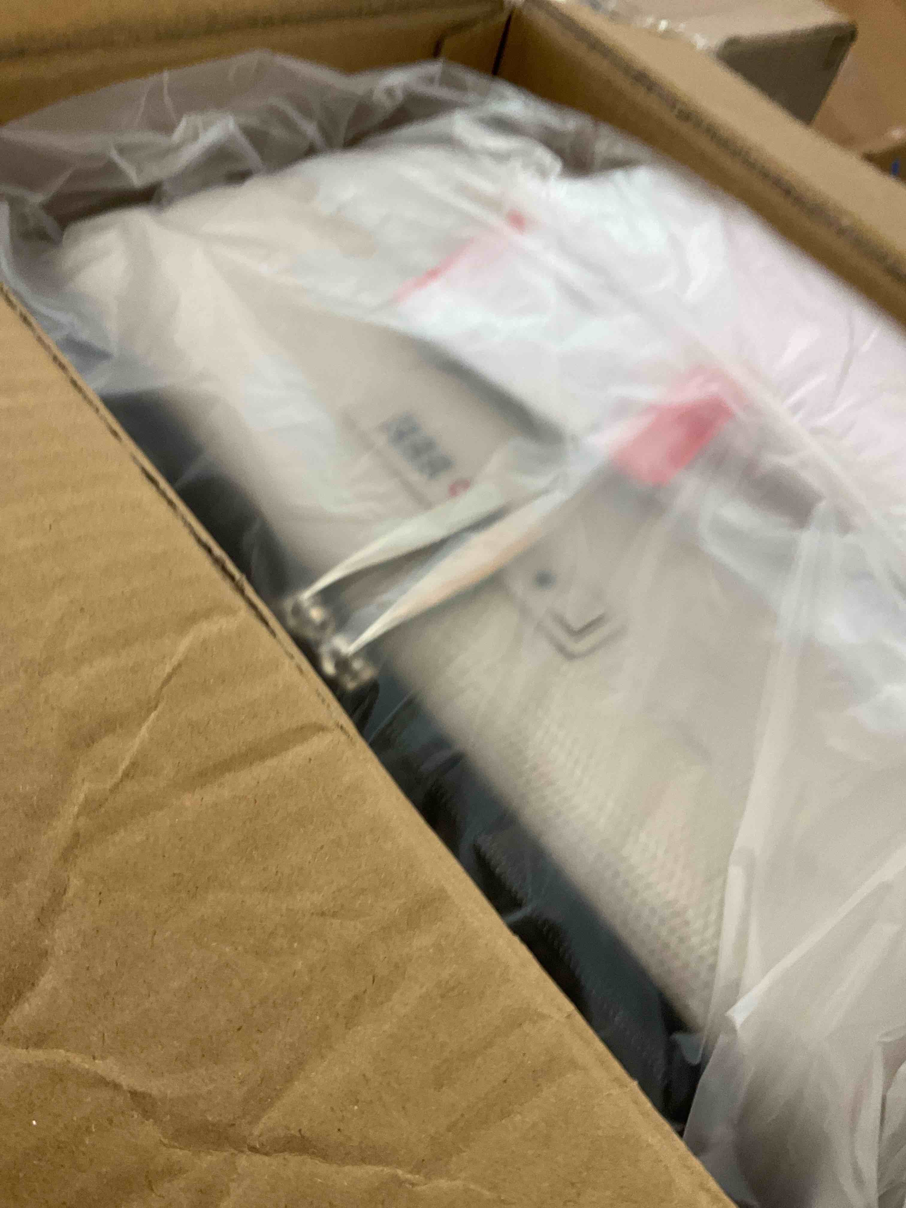 https://s3.amazonaws.com/lotting-images-prod/BargainHunt/EXS01514531_1718034082030.jpeg