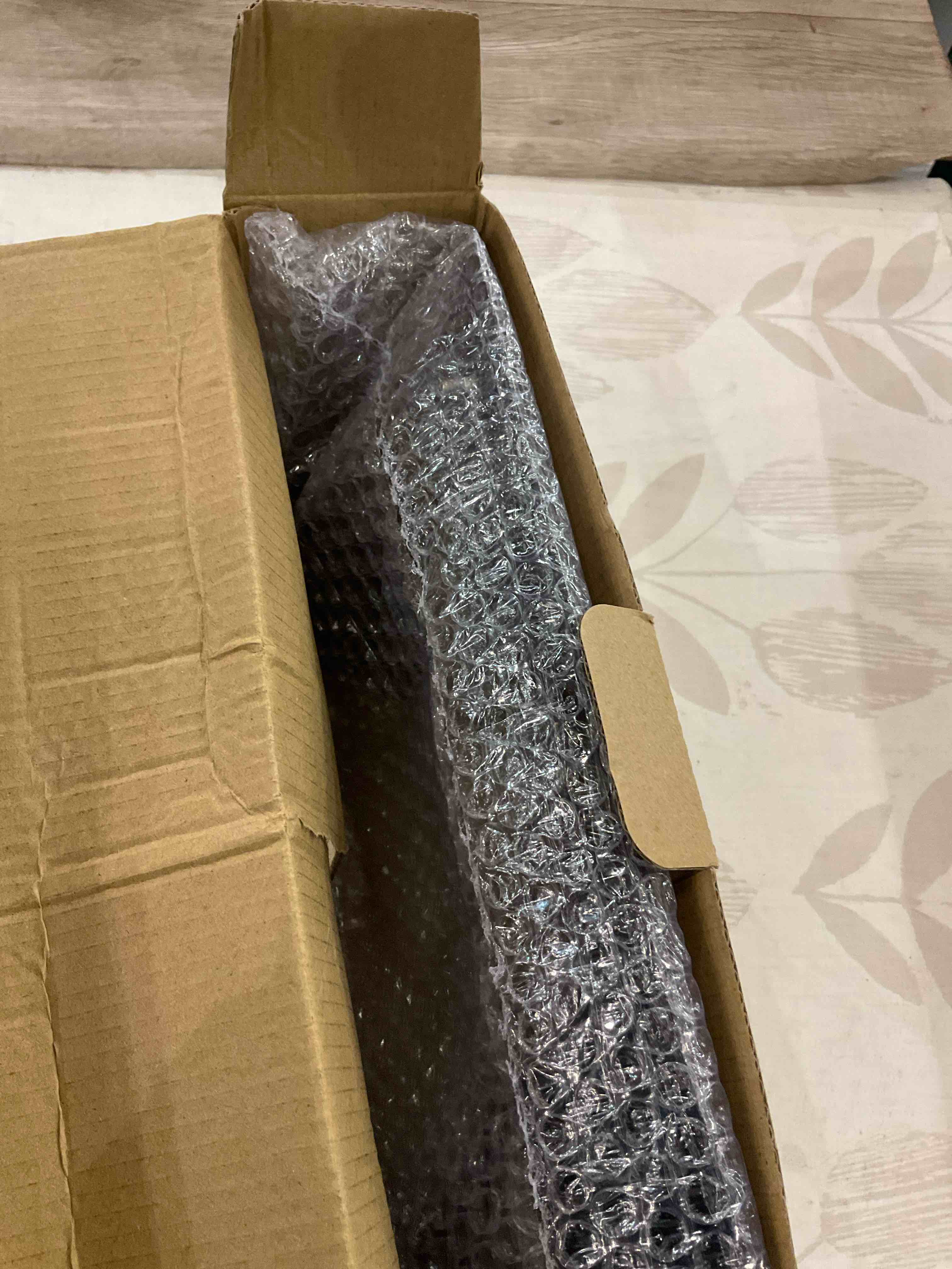 https://s3.amazonaws.com/lotting-images-prod/BargainHunt/EXS01514603_1718107545544.jpeg