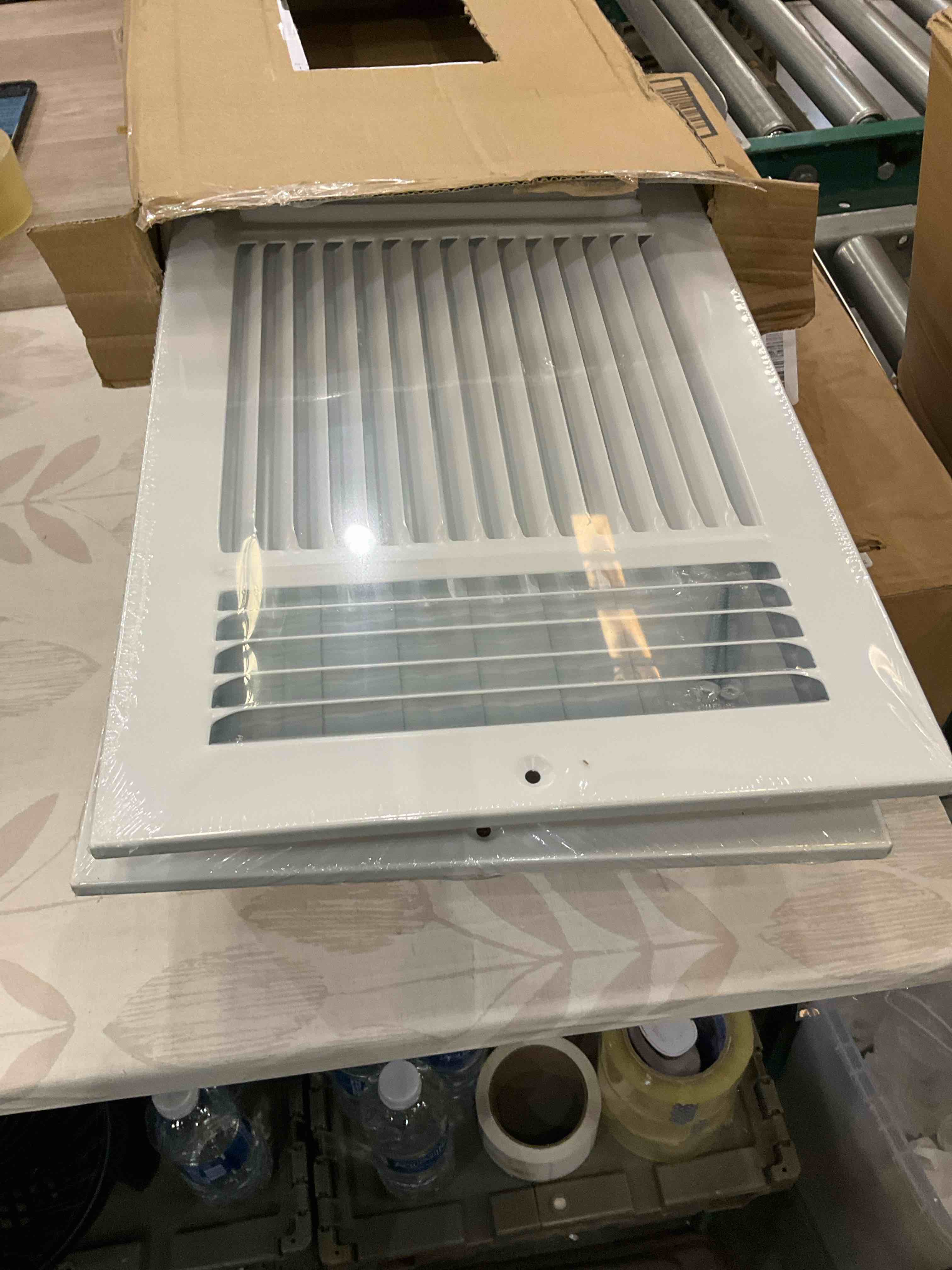 https://s3.amazonaws.com/lotting-images-prod/BargainHunt/EXS01514637_1718112518214.jpeg