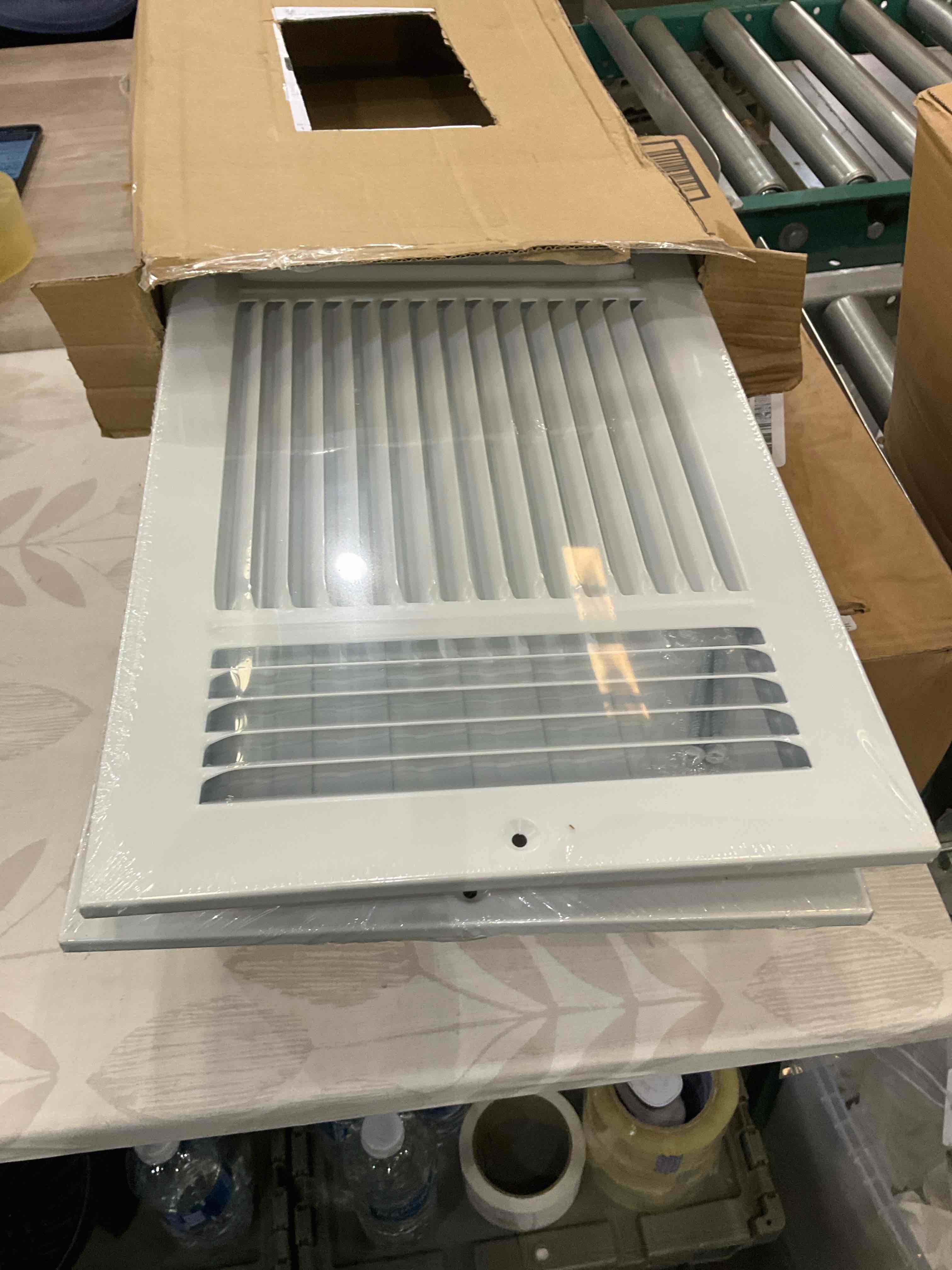 https://s3.amazonaws.com/lotting-images-prod/BargainHunt/EXS01514637_1718112519462.jpeg
