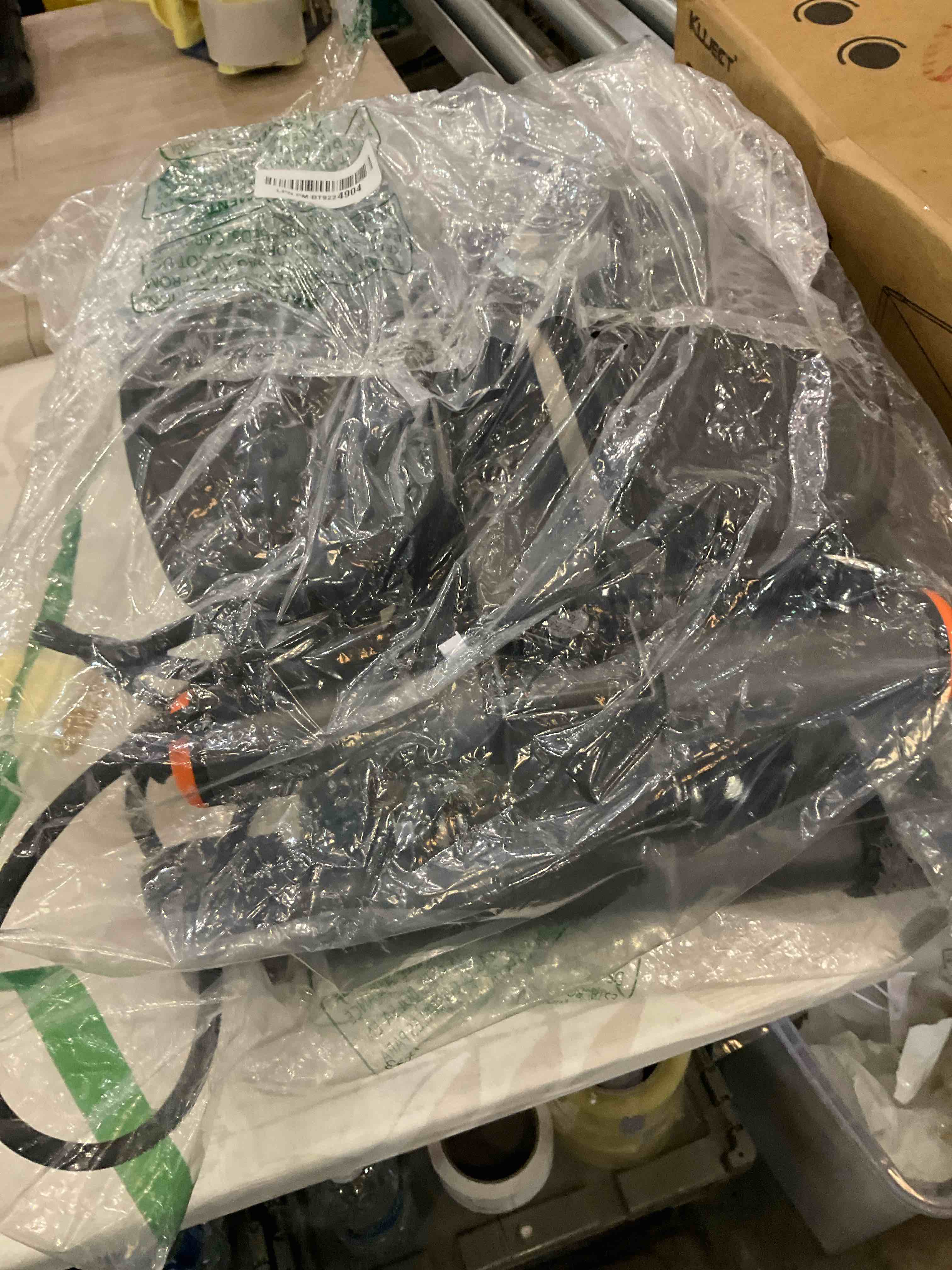 https://s3.amazonaws.com/lotting-images-prod/BargainHunt/EXS01514640_1718112765129.jpeg