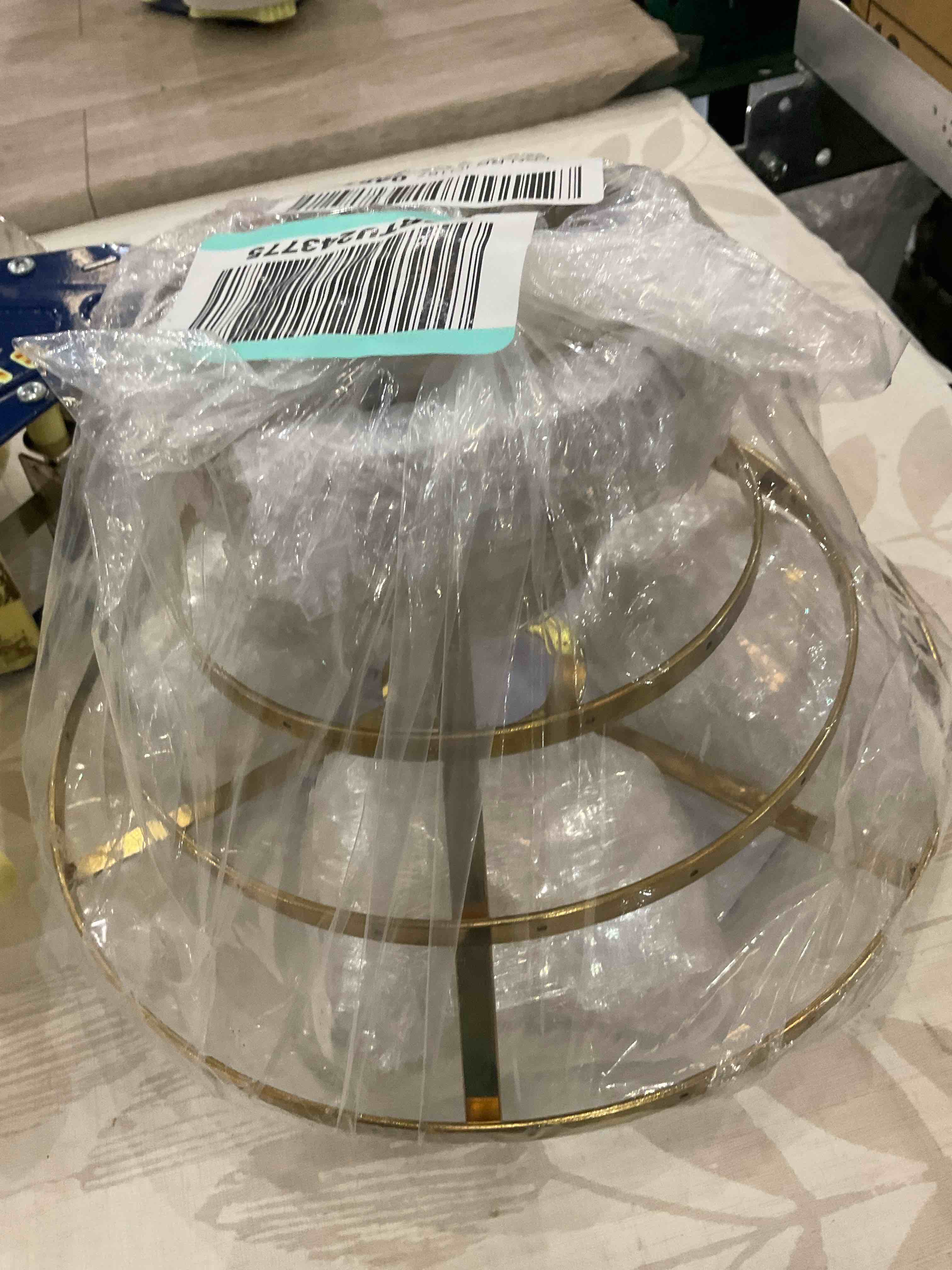 https://s3.amazonaws.com/lotting-images-prod/BargainHunt/EXS01514642_1718112910582.jpeg