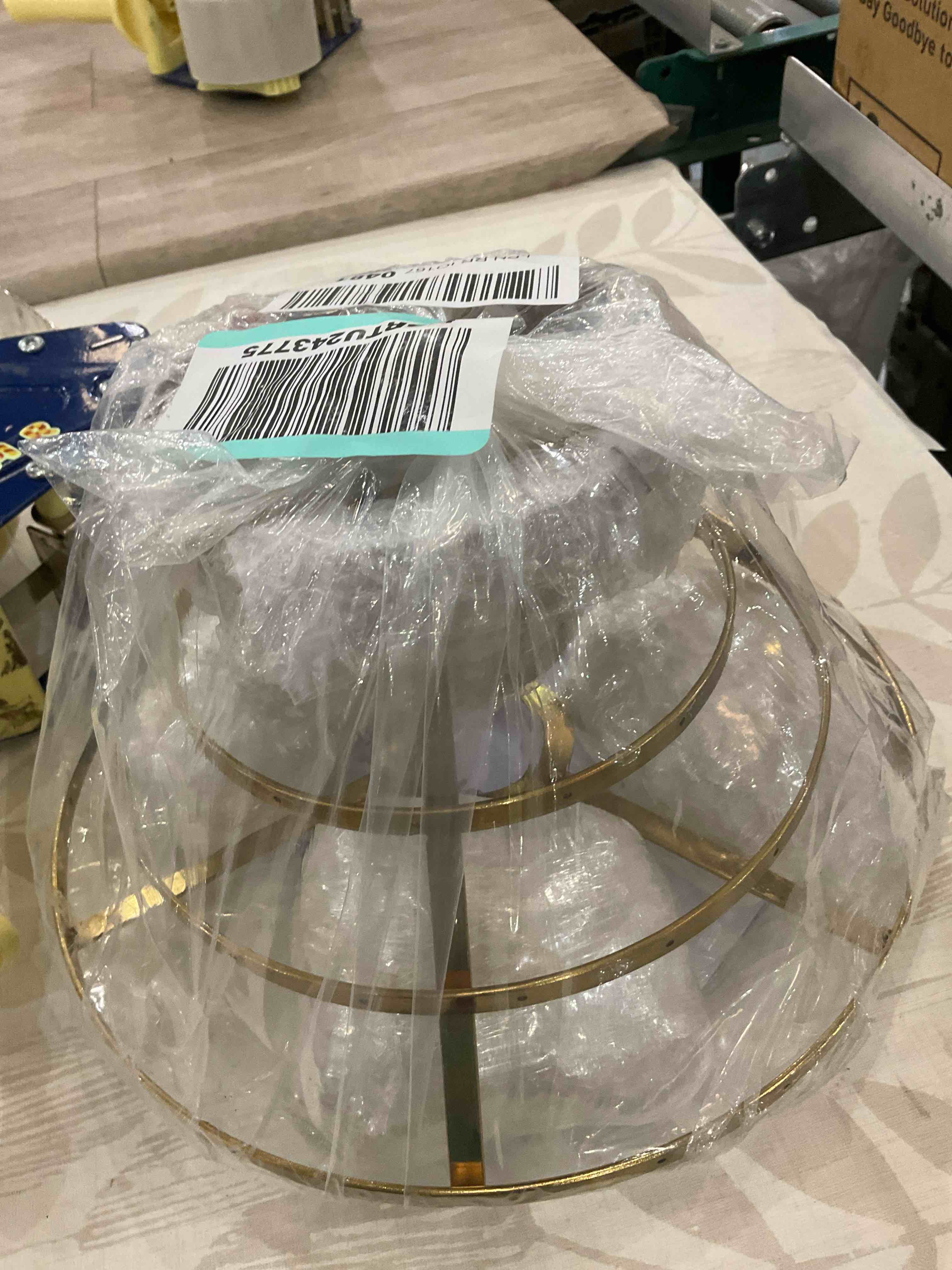 https://s3.amazonaws.com/lotting-images-prod/BargainHunt/EXS01514642_1718112911862.jpeg