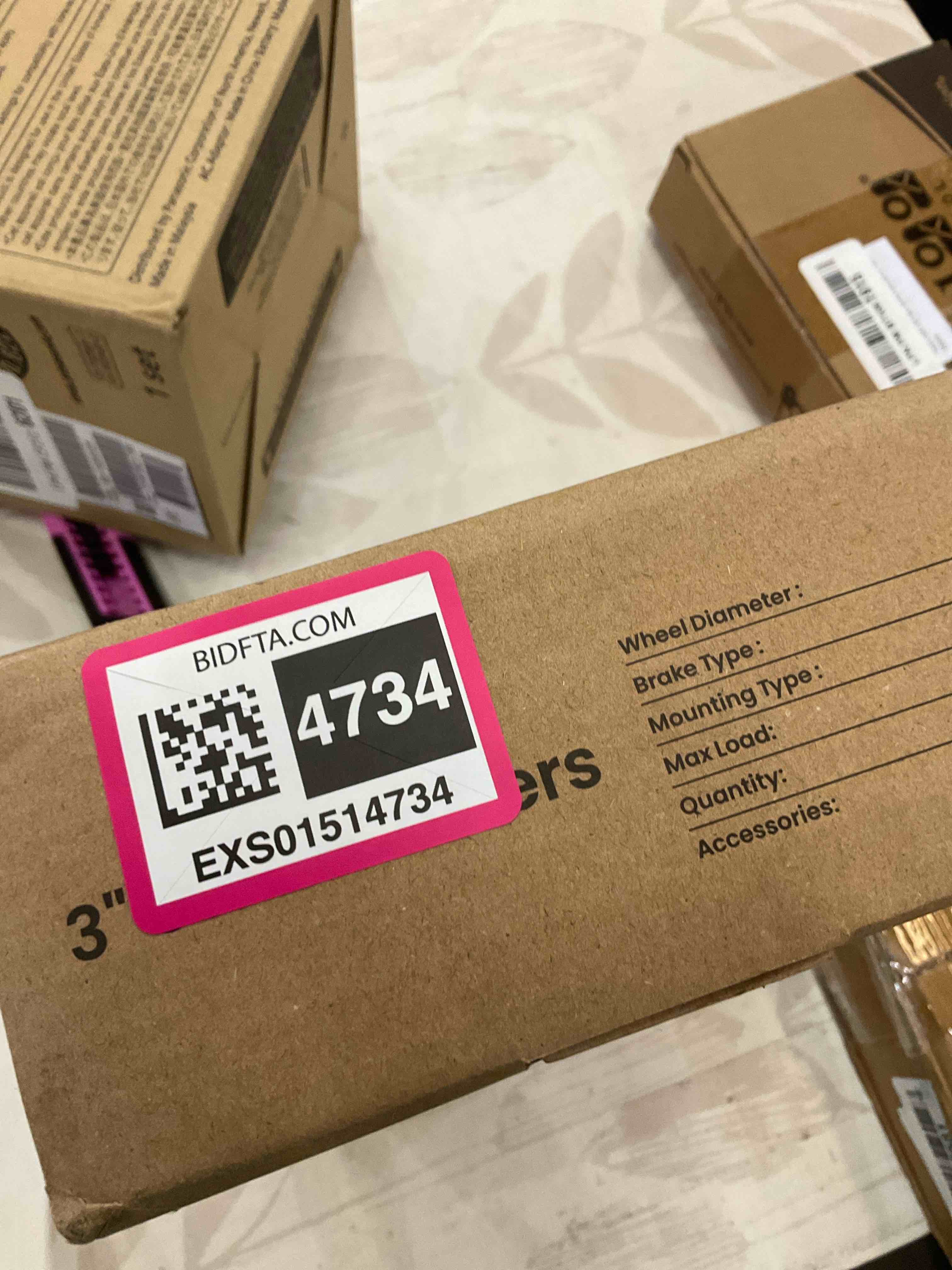 https://s3.amazonaws.com/lotting-images-prod/BargainHunt/EXS01514734_1718124372369.jpeg
