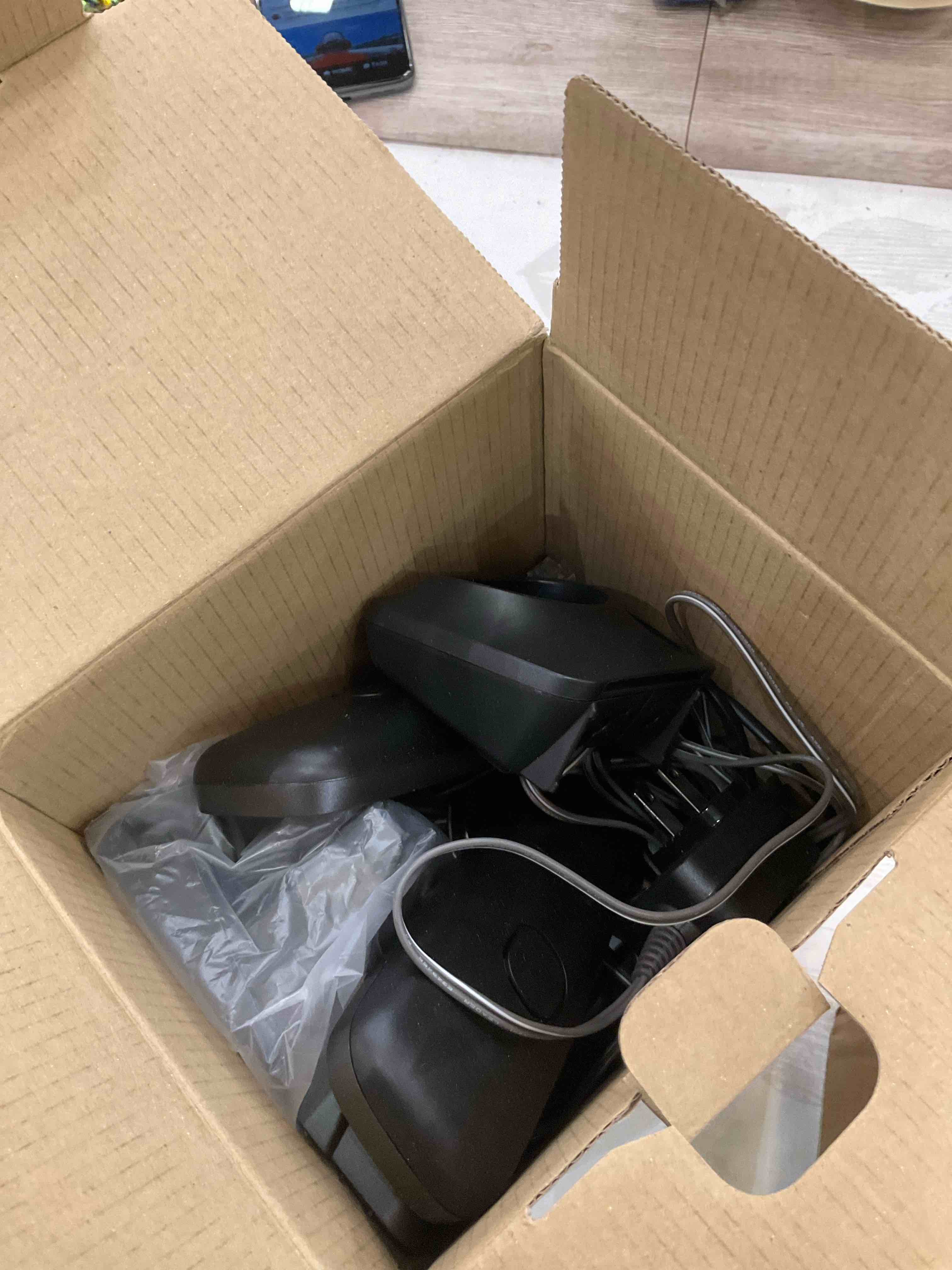 https://s3.amazonaws.com/lotting-images-prod/BargainHunt/EXS01514735_1718124439538.jpeg