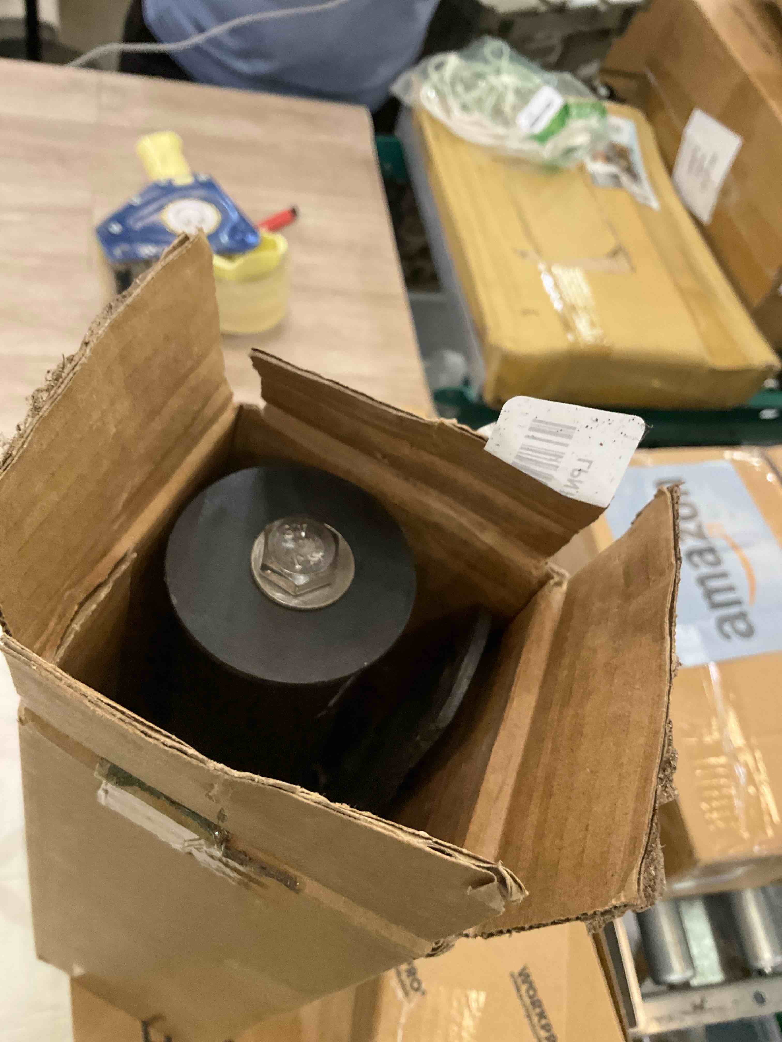 https://s3.amazonaws.com/lotting-images-prod/BargainHunt/EXS01514738_1718124625946.jpeg