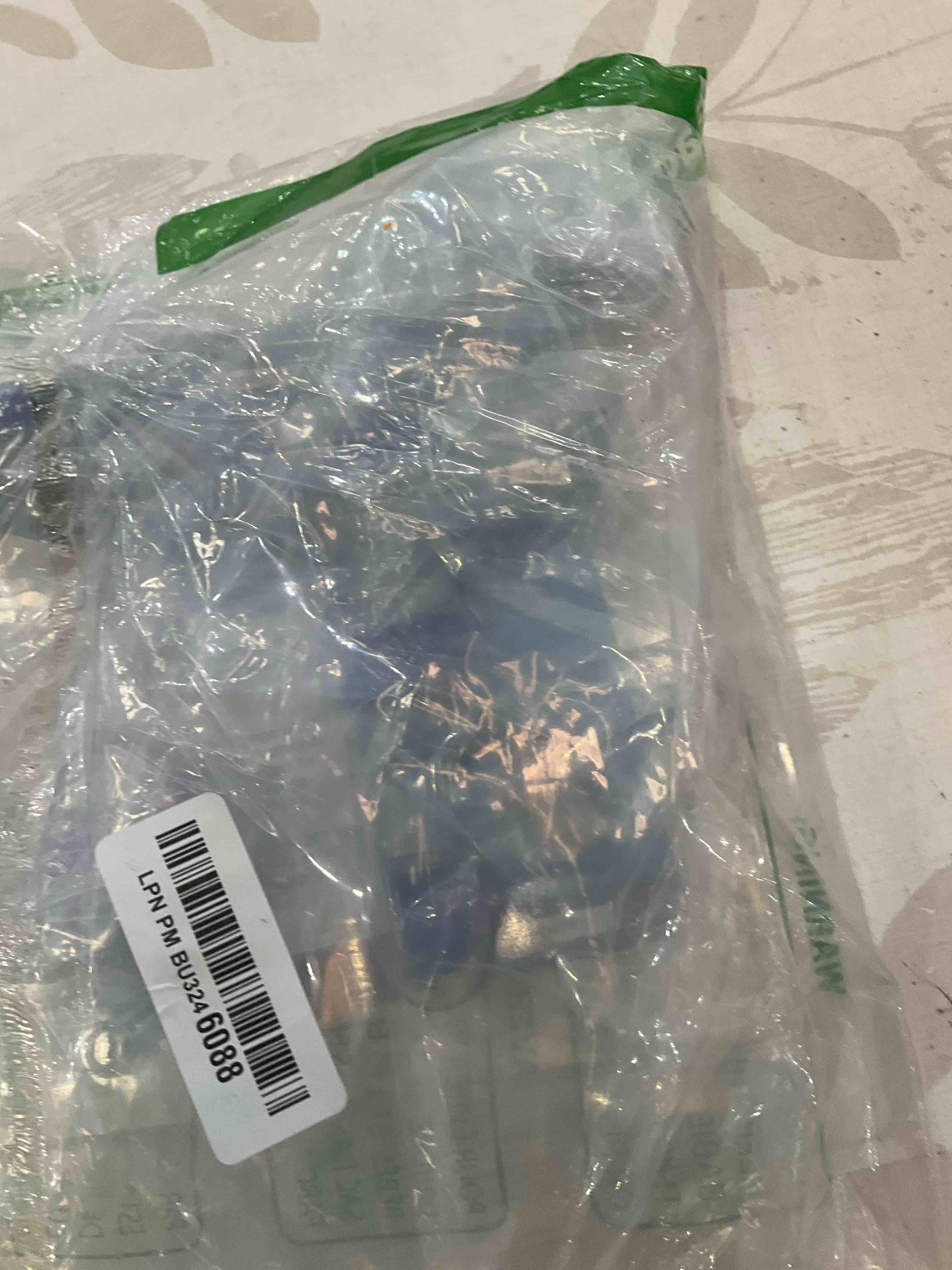 https://s3.amazonaws.com/lotting-images-prod/BargainHunt/EXS01514747_1718125195210.jpeg