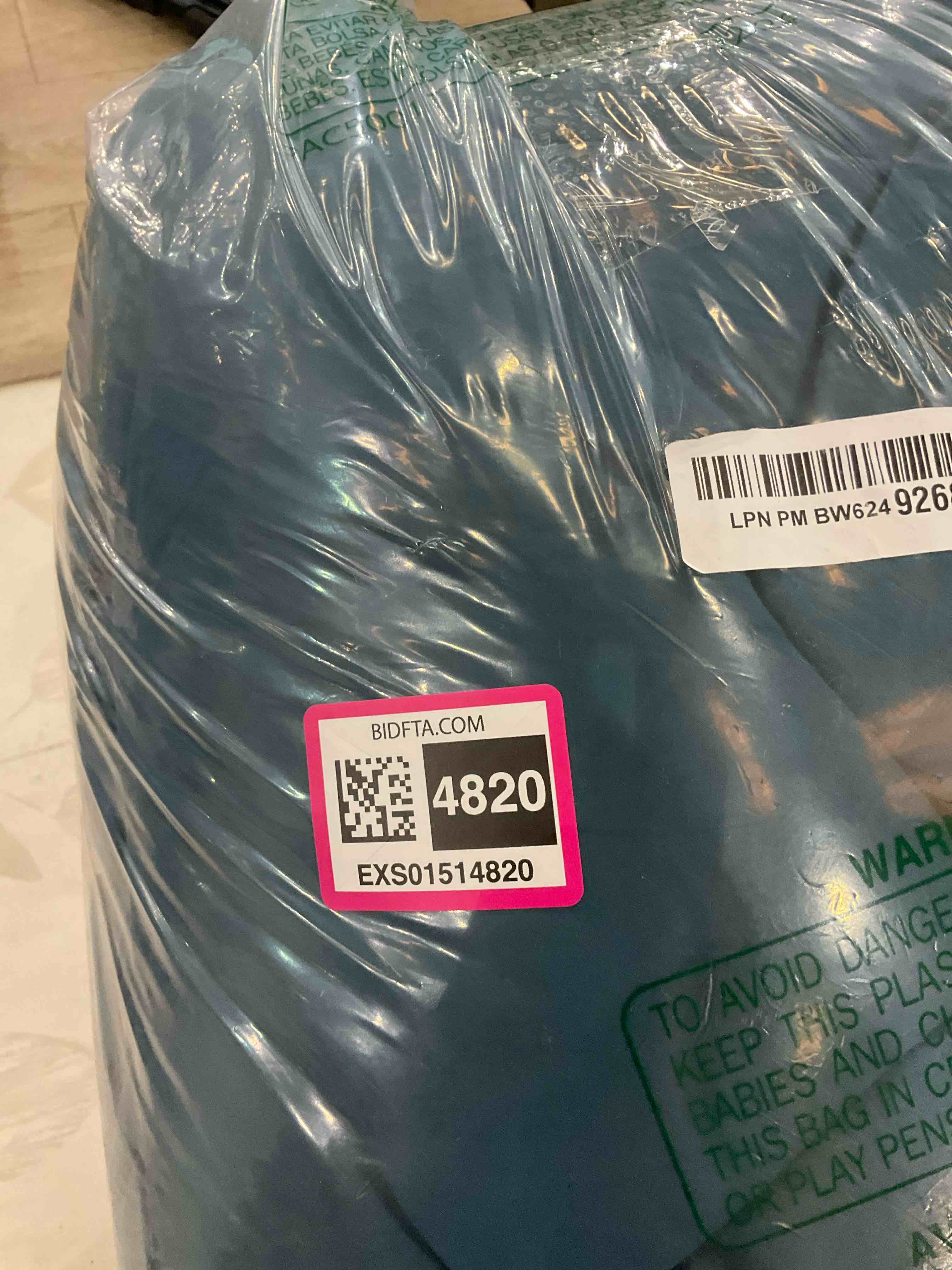 https://s3.amazonaws.com/lotting-images-prod/BargainHunt/EXS01514820_1718201363607.jpeg