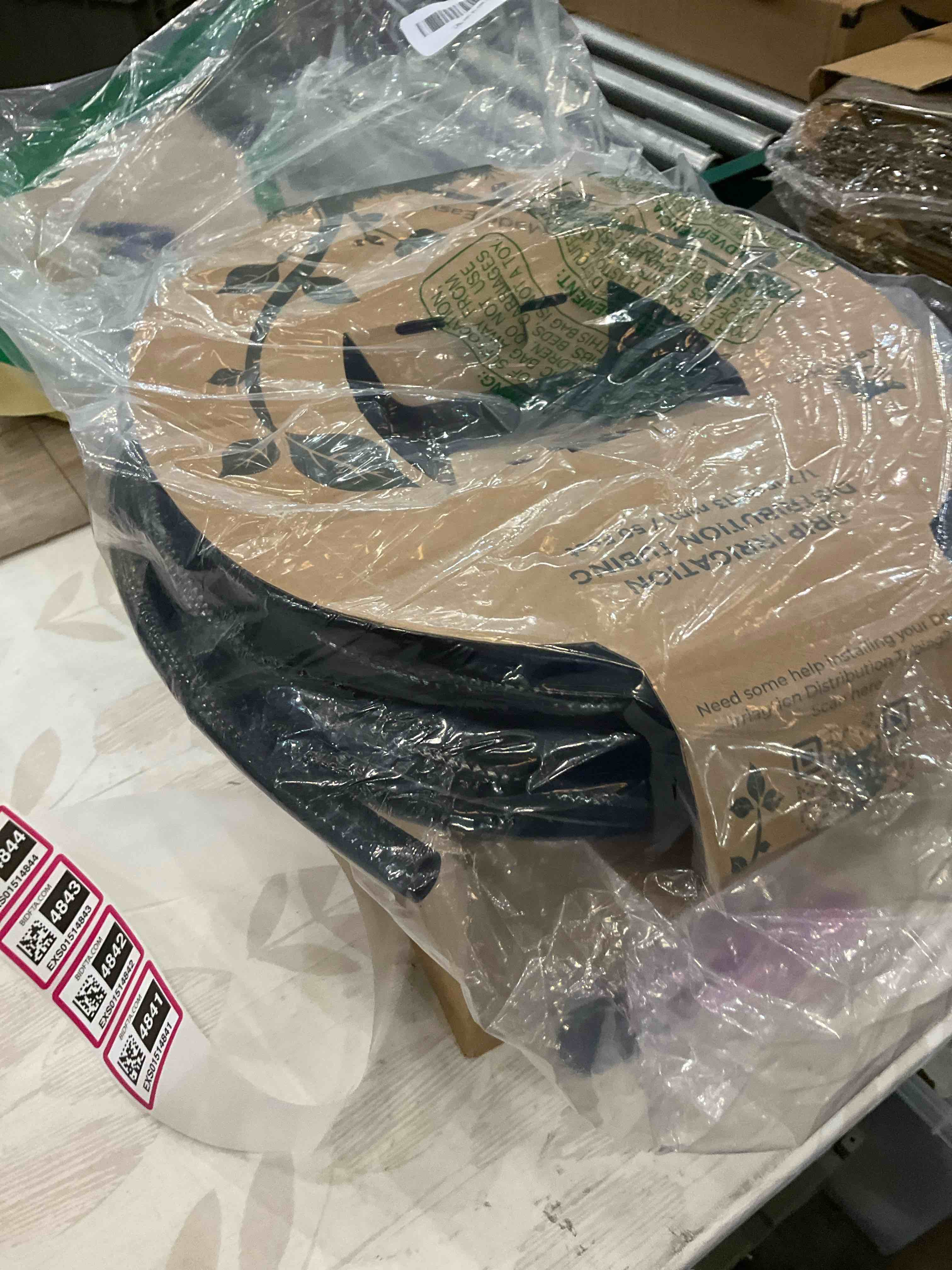 https://s3.amazonaws.com/lotting-images-prod/BargainHunt/EXS01514841_1718202749613.jpeg