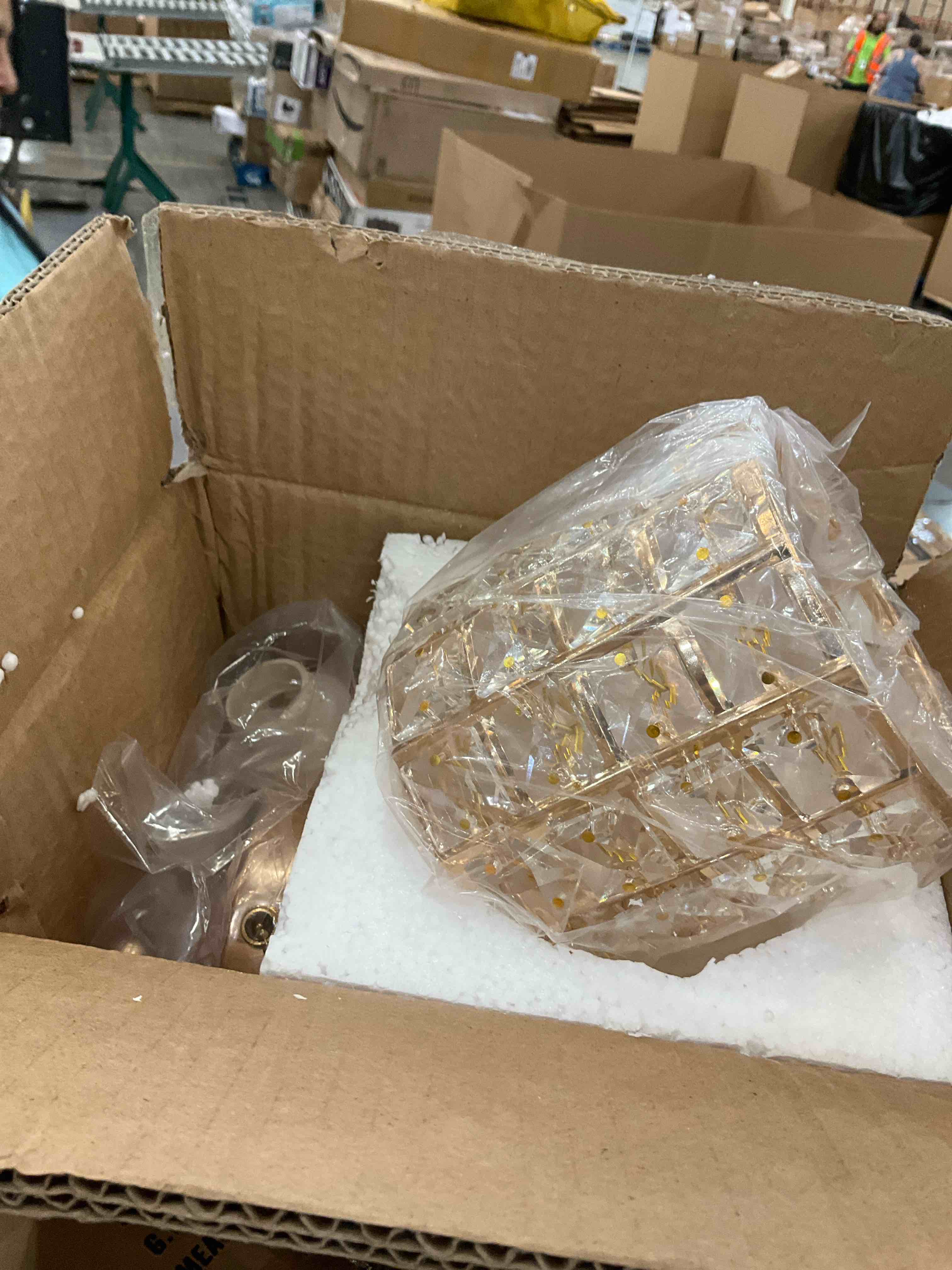 https://s3.amazonaws.com/lotting-images-prod/BargainHunt/EXS01514923_1718213538402.jpeg
