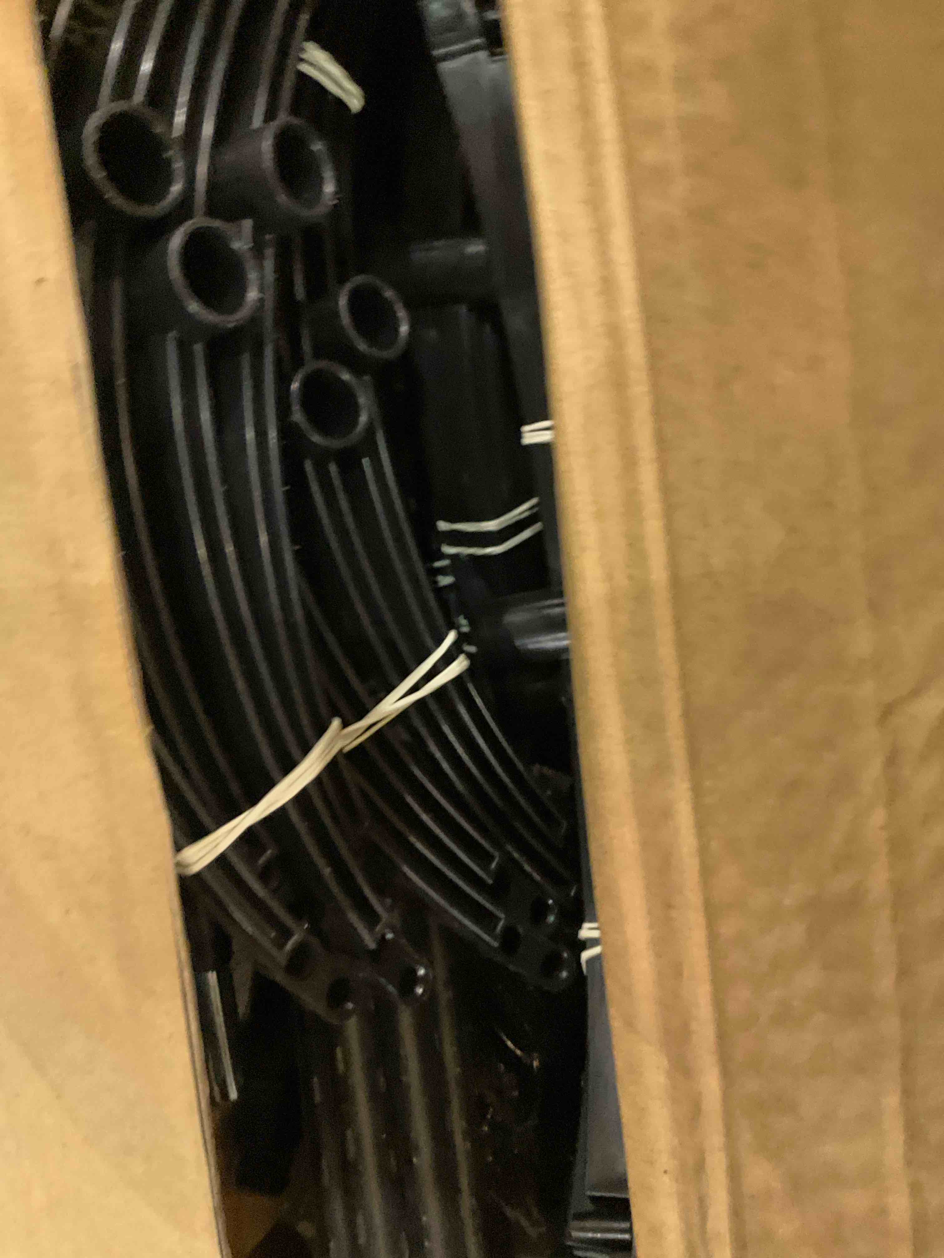 https://s3.amazonaws.com/lotting-images-prod/BargainHunt/EXS01515062_1716298309936.jpeg