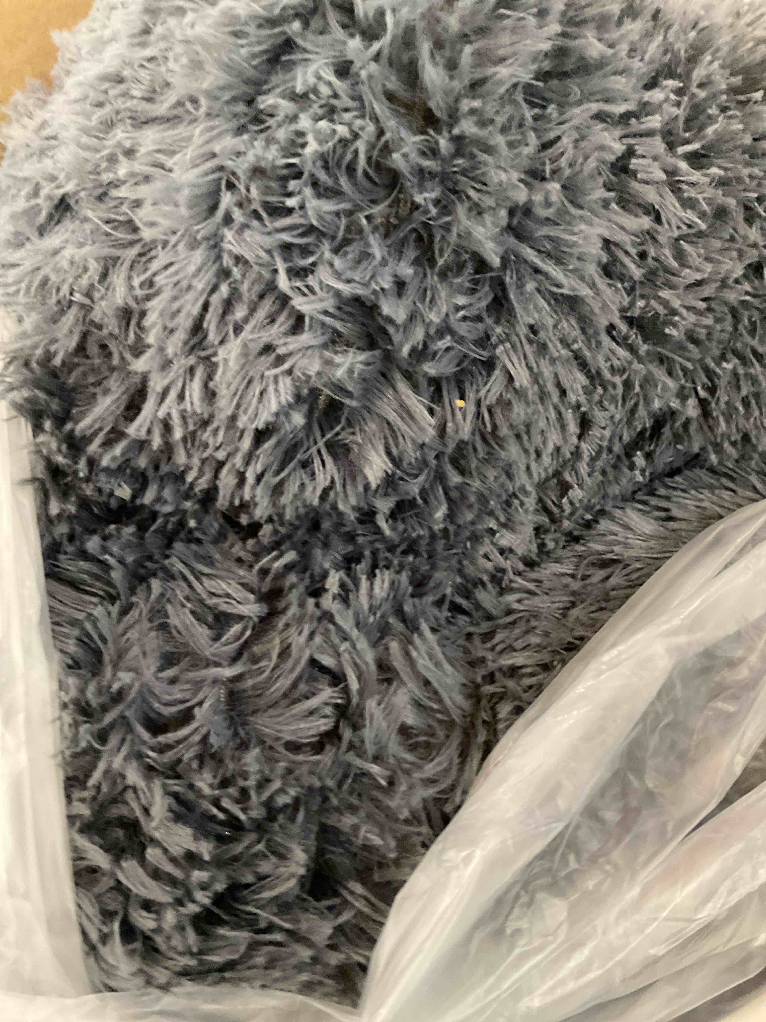 https://s3.amazonaws.com/lotting-images-prod/BargainHunt/EXS01515113_1716310402694.jpeg