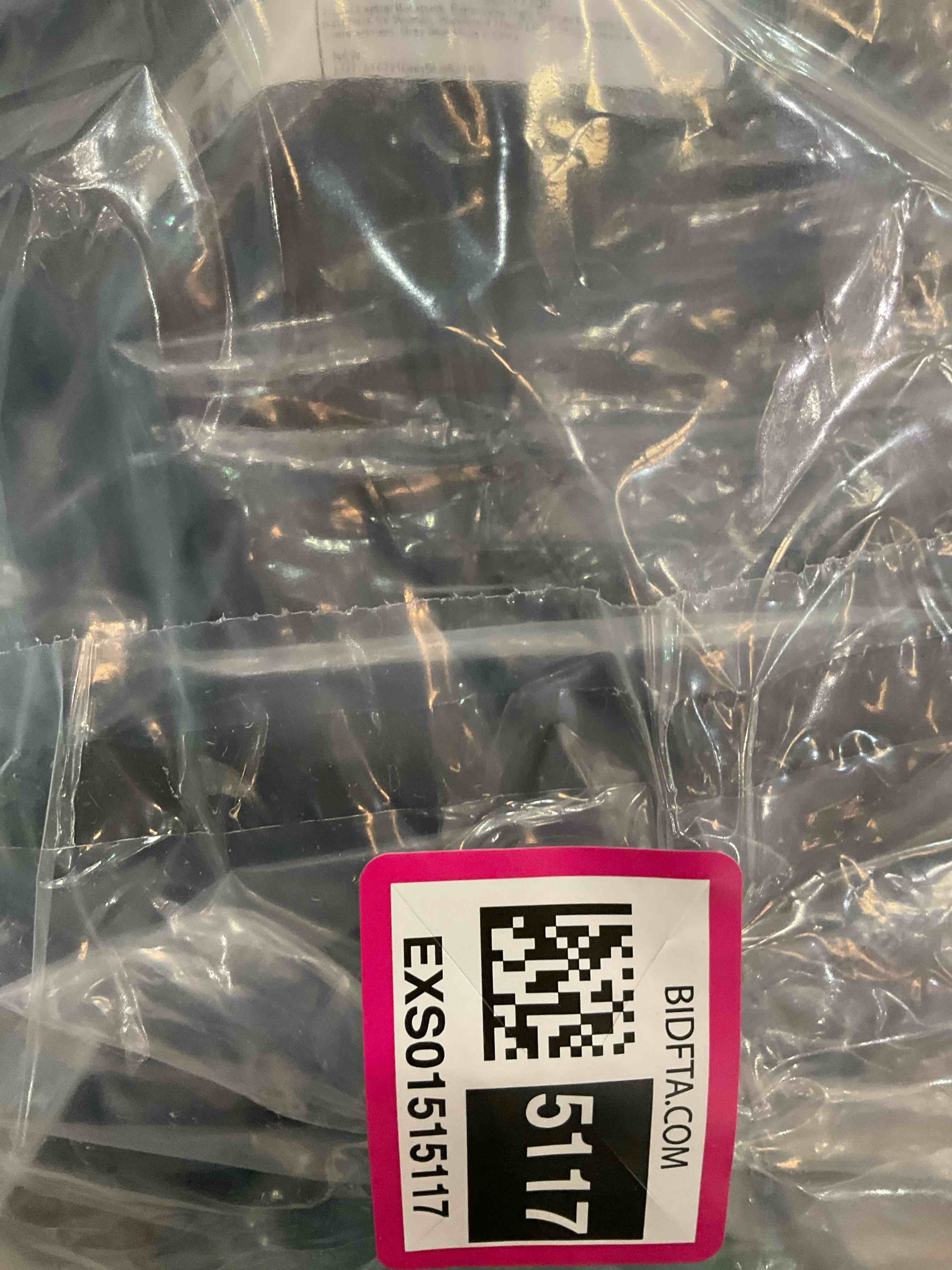 https://s3.amazonaws.com/lotting-images-prod/BargainHunt/EXS01515117_1716311124178.jpeg