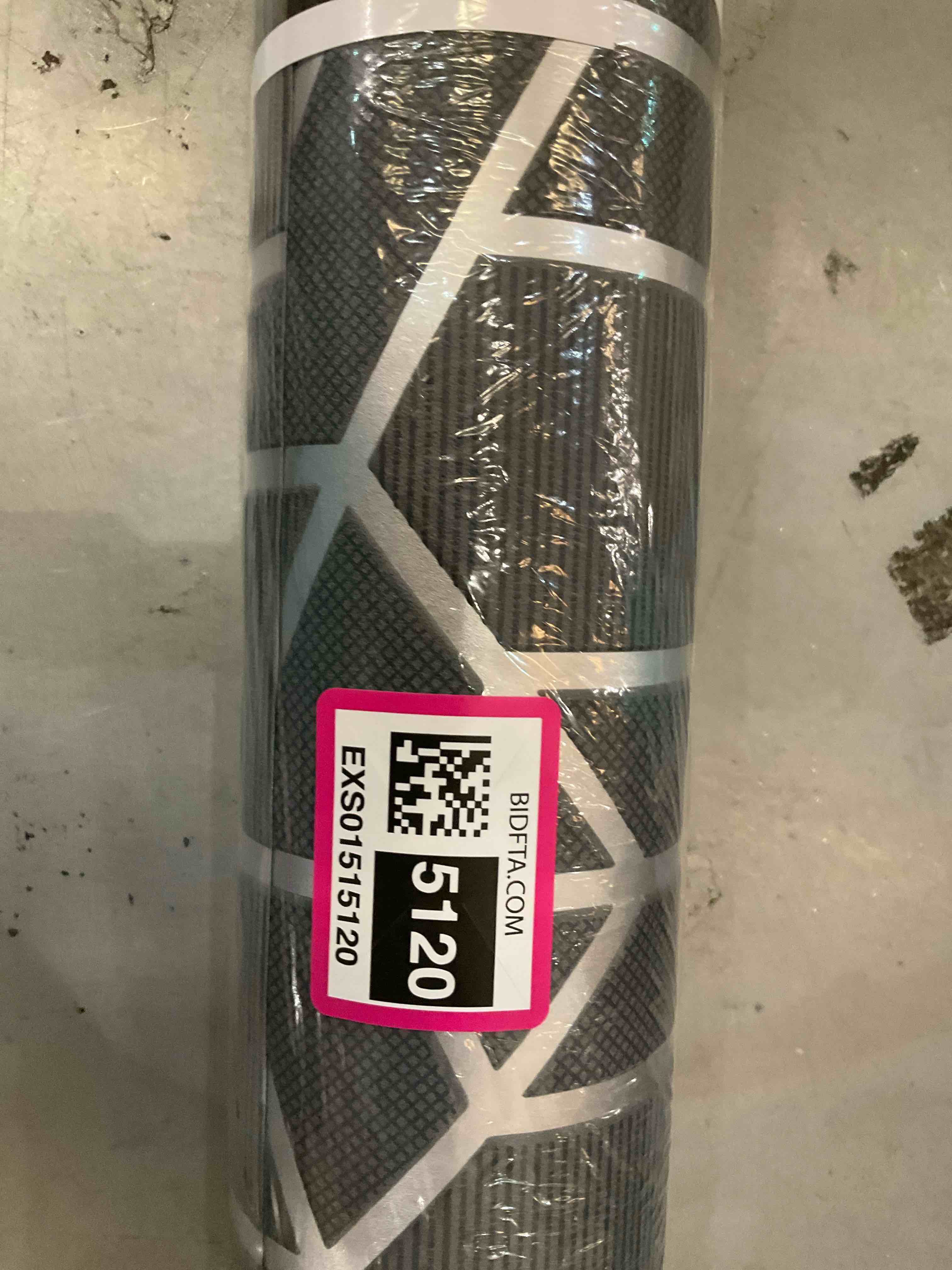 https://s3.amazonaws.com/lotting-images-prod/BargainHunt/EXS01515120_1716311800037.jpeg