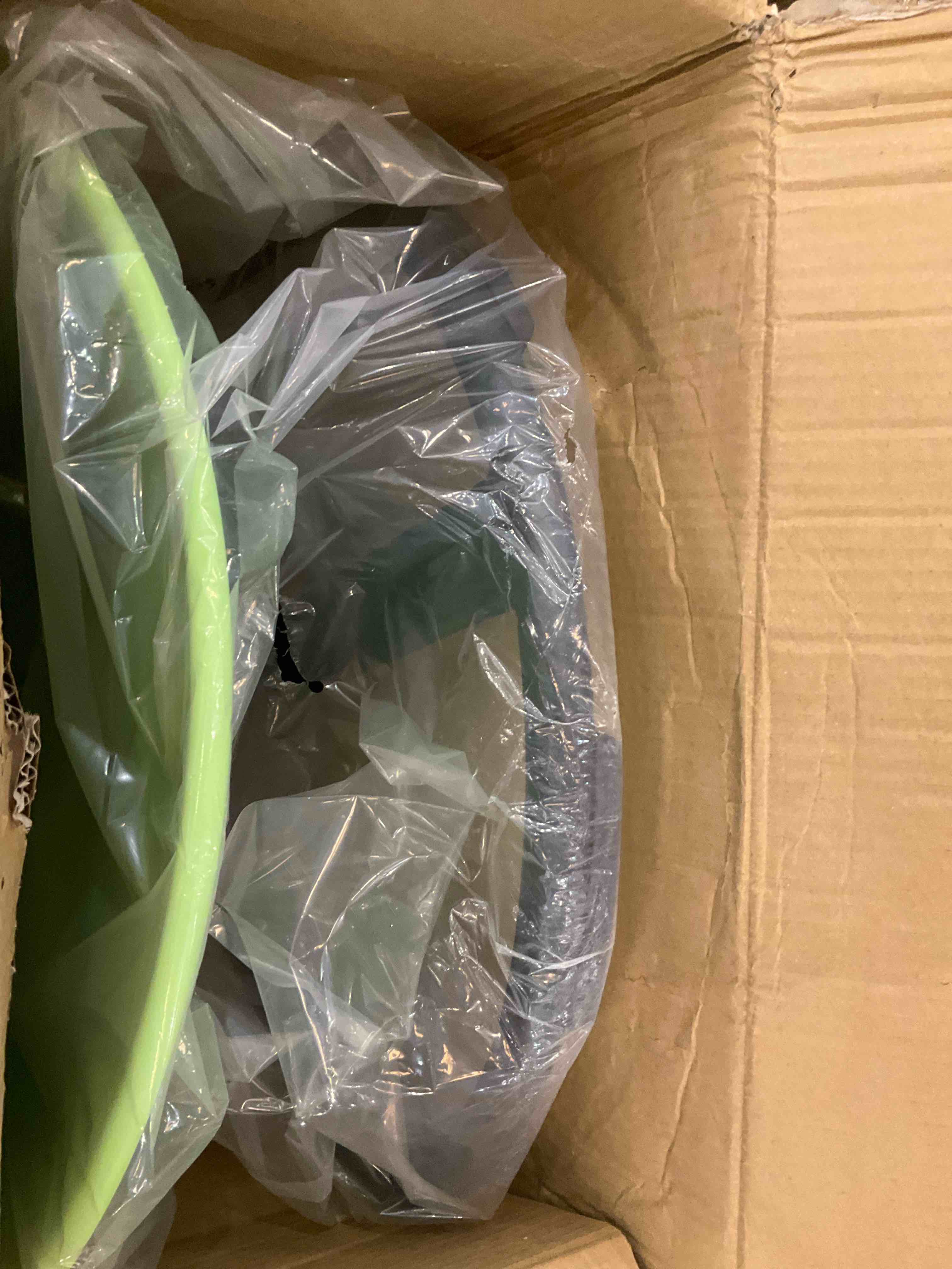 https://s3.amazonaws.com/lotting-images-prod/BargainHunt/EXS01515121_1716311861637.jpeg