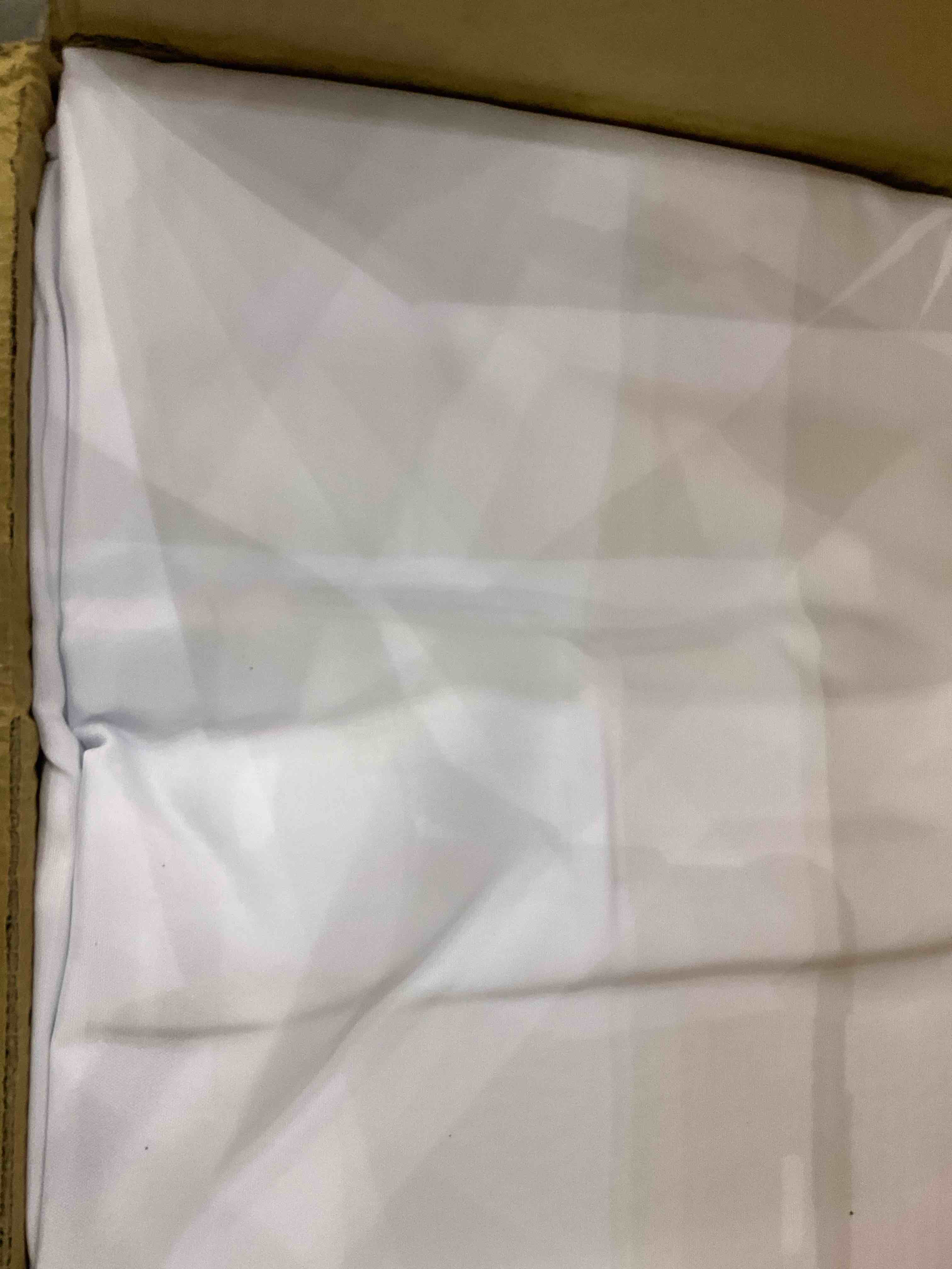 https://s3.amazonaws.com/lotting-images-prod/BargainHunt/EXS01515192_1716384531064.jpeg