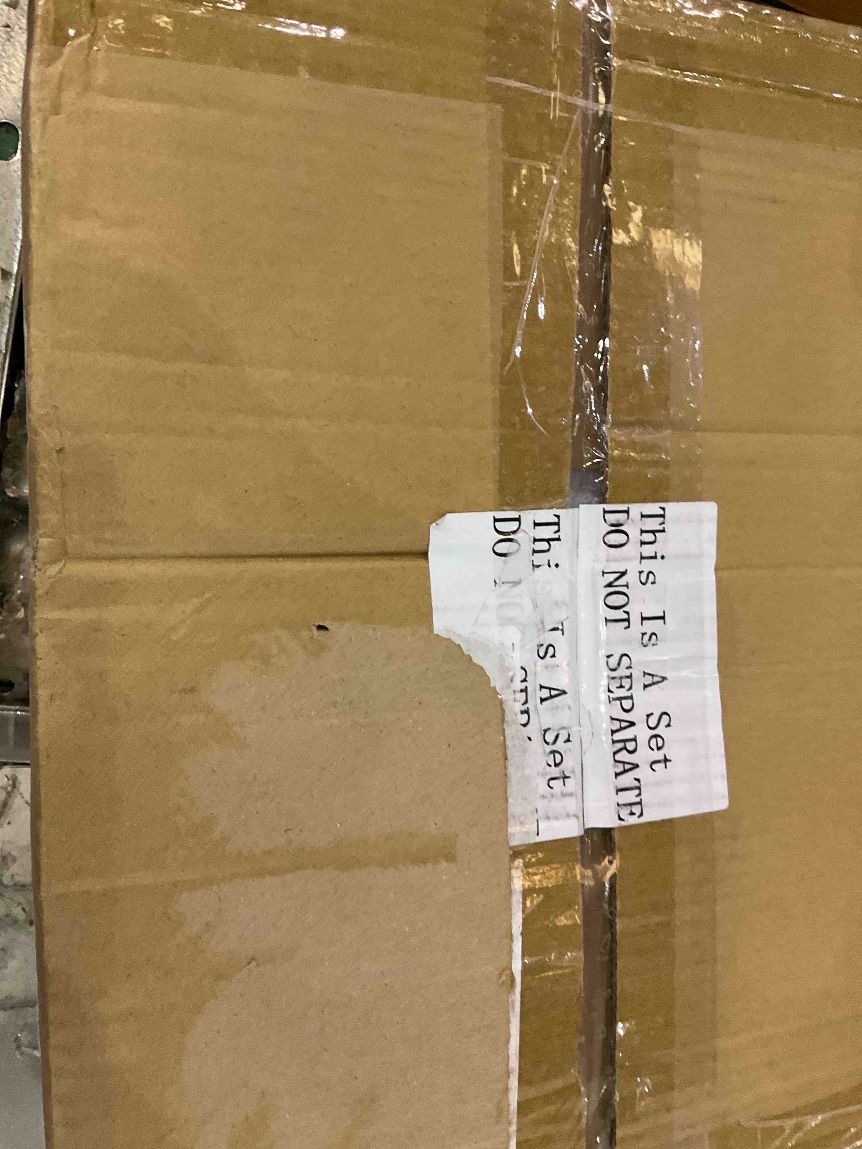 https://s3.amazonaws.com/lotting-images-prod/BargainHunt/EXS01515192_1716384585792.jpeg