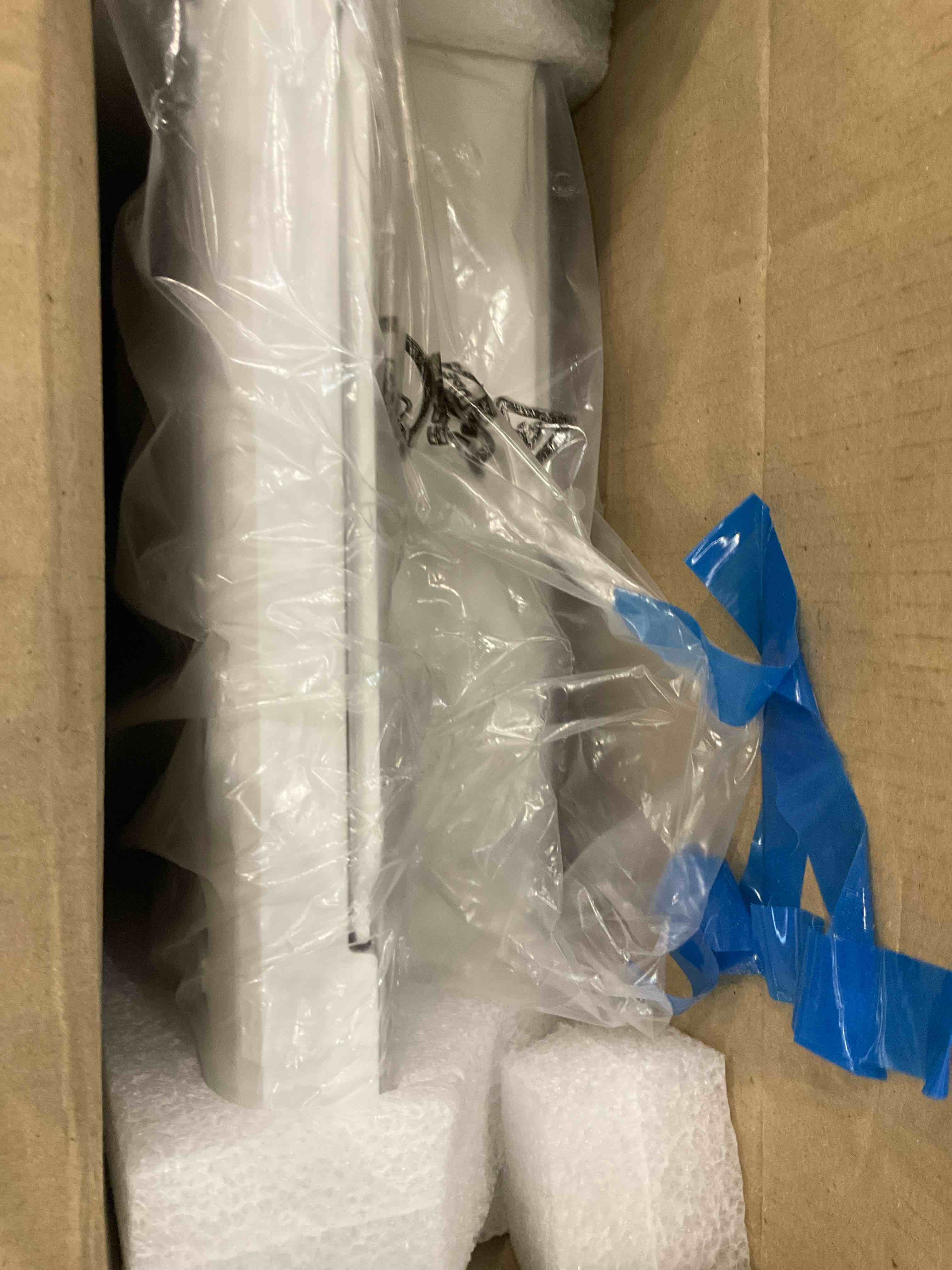 https://s3.amazonaws.com/lotting-images-prod/BargainHunt/EXS01515384_1716549650493.jpeg