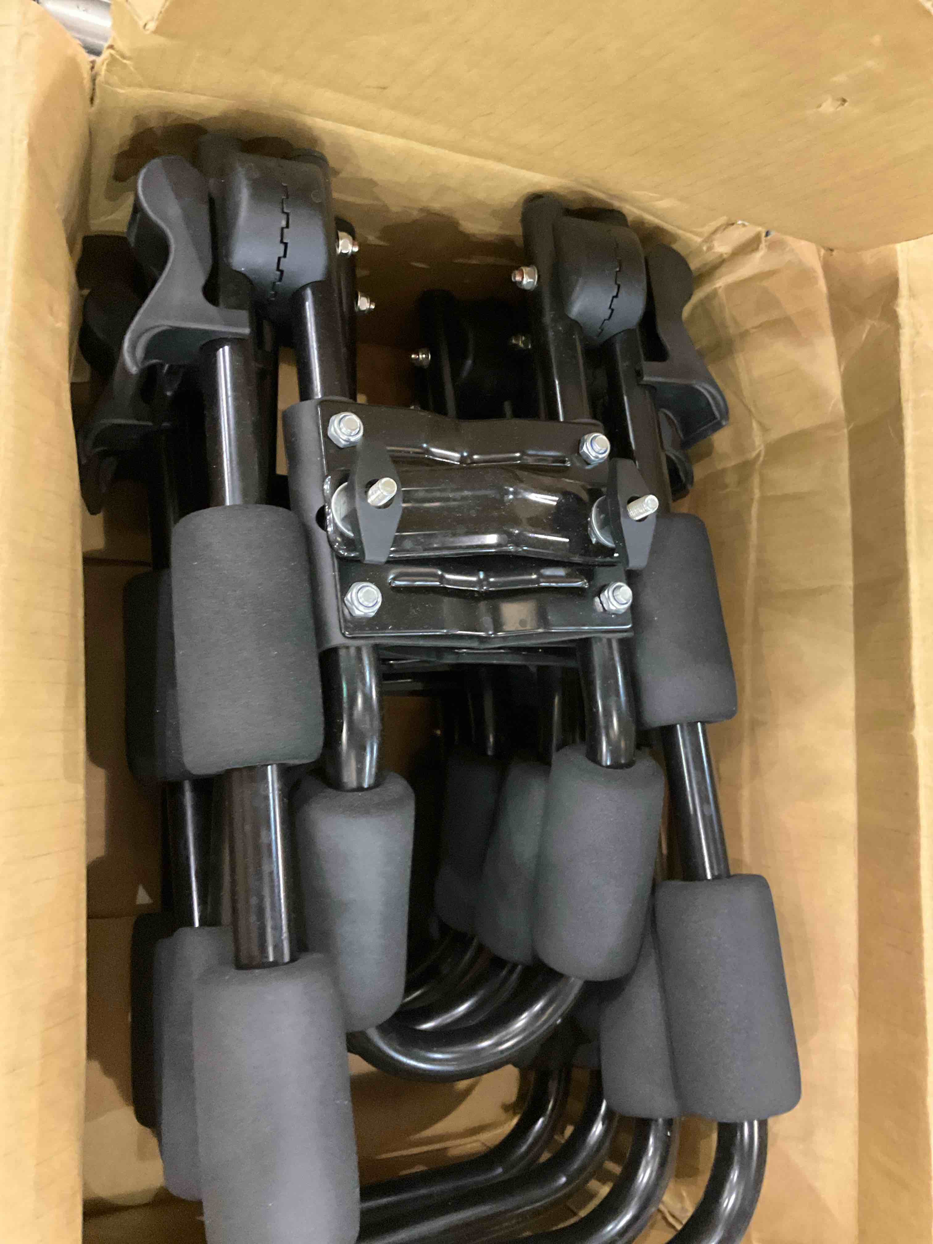 https://s3.amazonaws.com/lotting-images-prod/BargainHunt/EXS01515435_1716565412493.jpeg