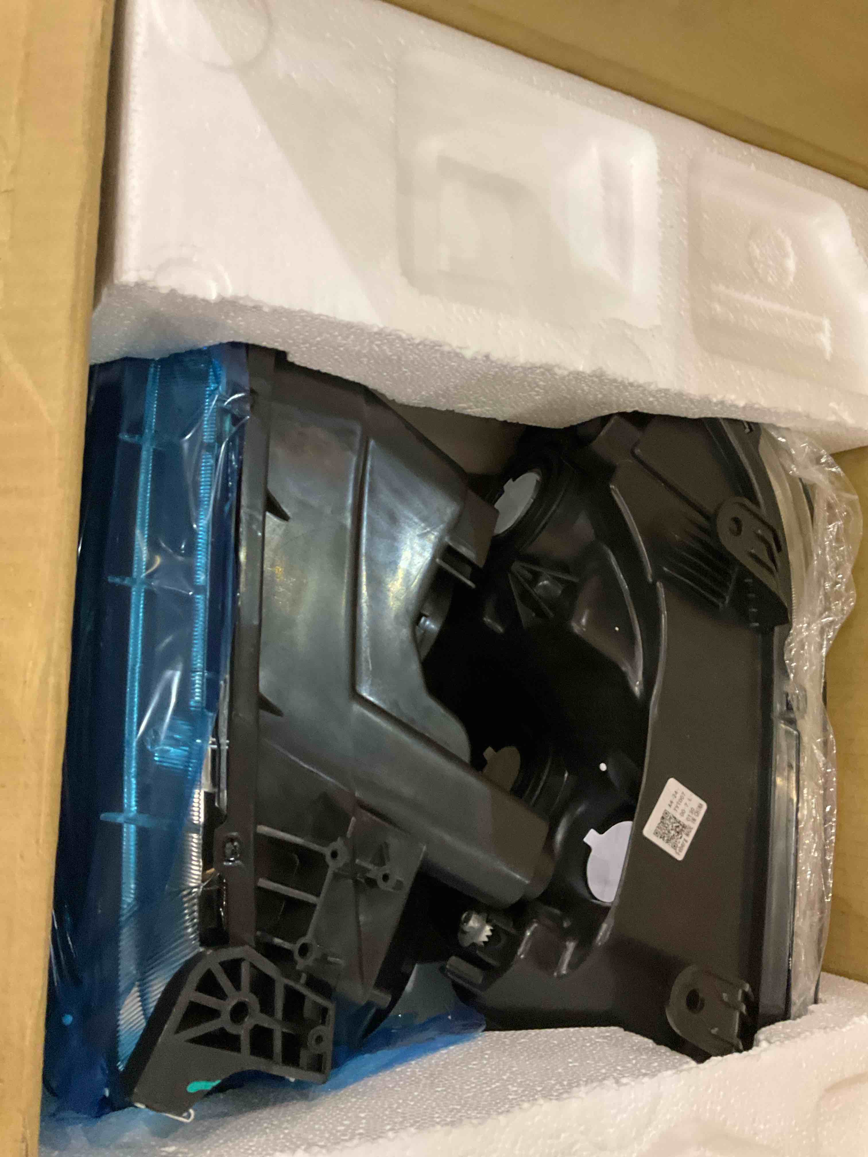 https://s3.amazonaws.com/lotting-images-prod/BargainHunt/EXS01515461_1716897691540.jpeg