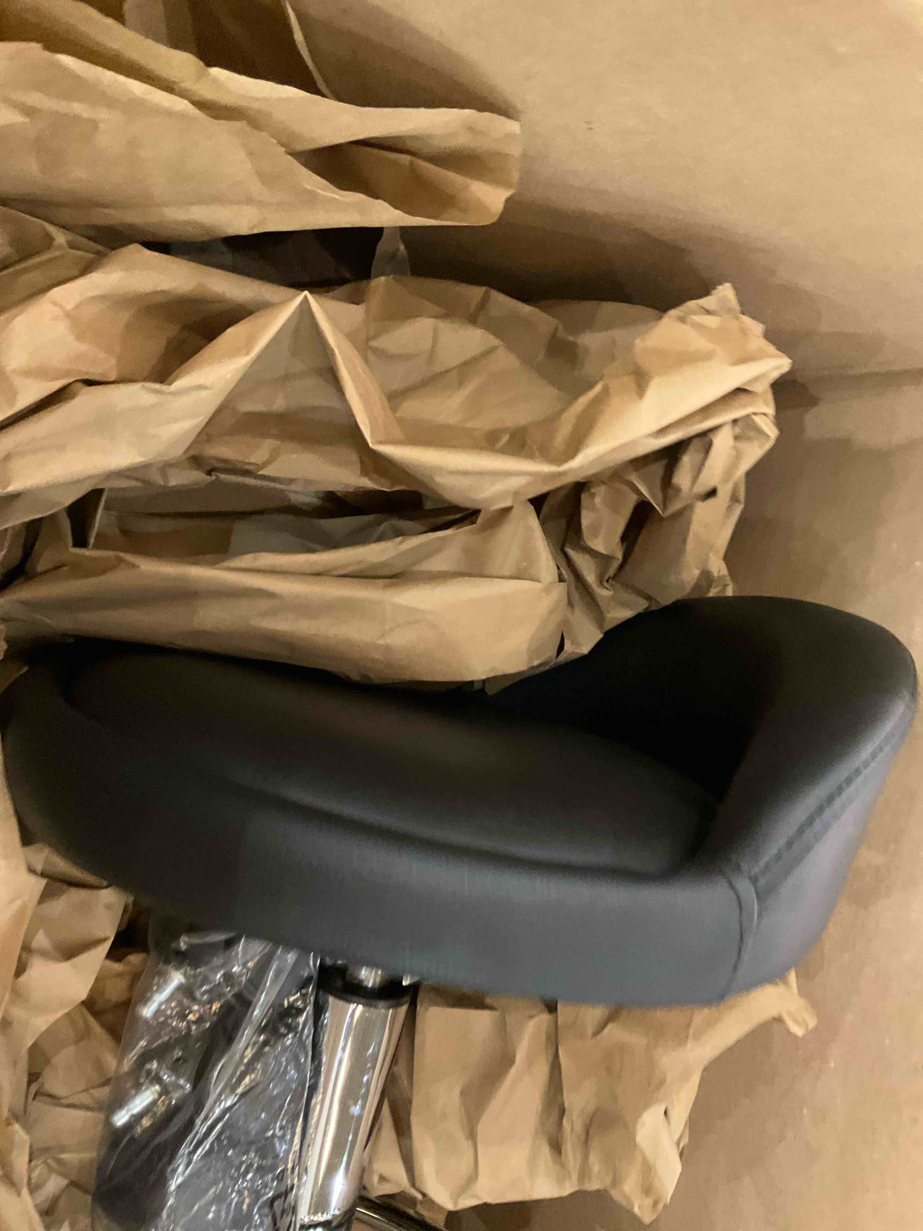 https://s3.amazonaws.com/lotting-images-prod/BargainHunt/EXS01515482_1716904751195.jpeg