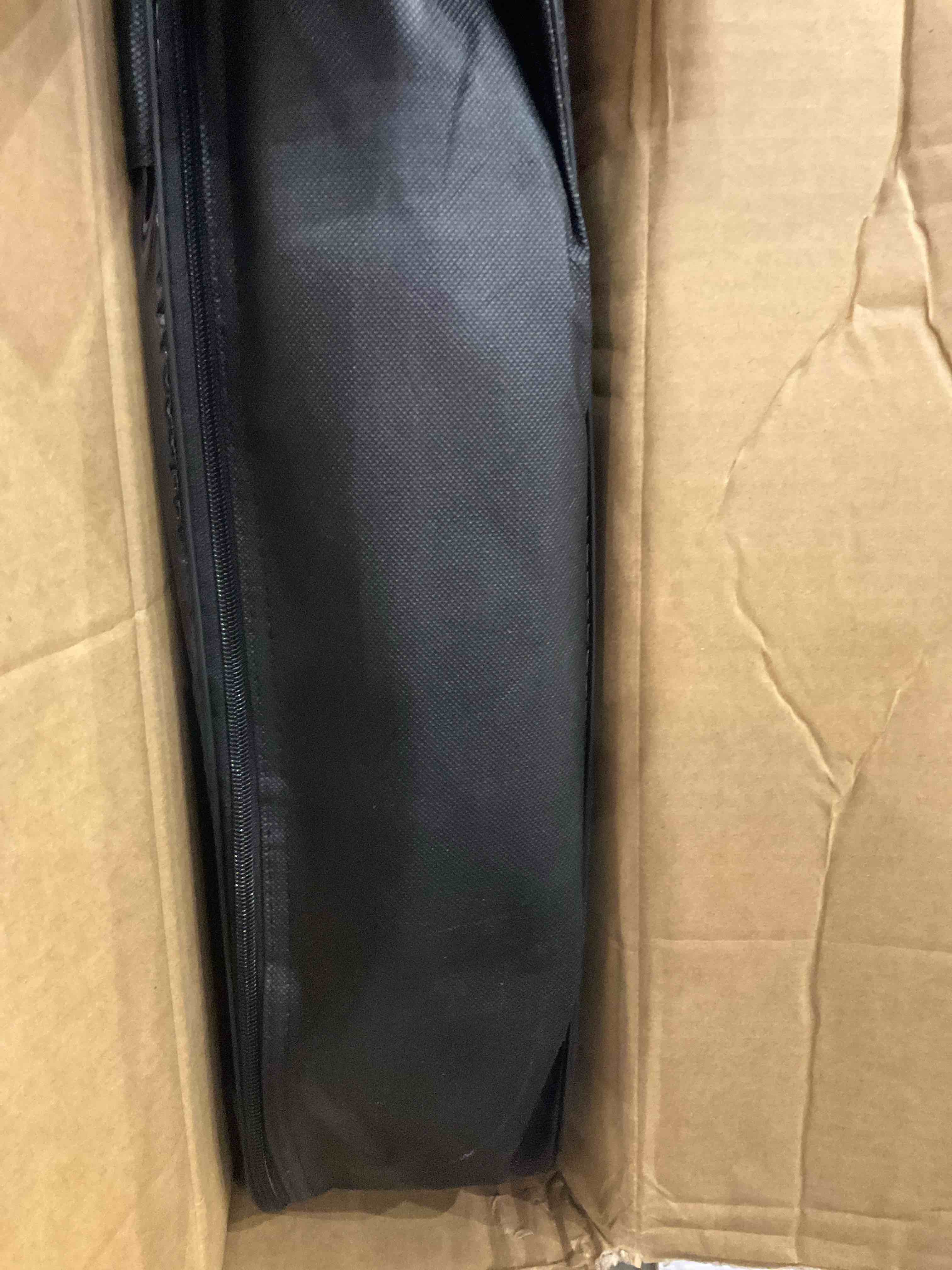https://s3.amazonaws.com/lotting-images-prod/BargainHunt/EXS01515568_1716377307480.jpeg