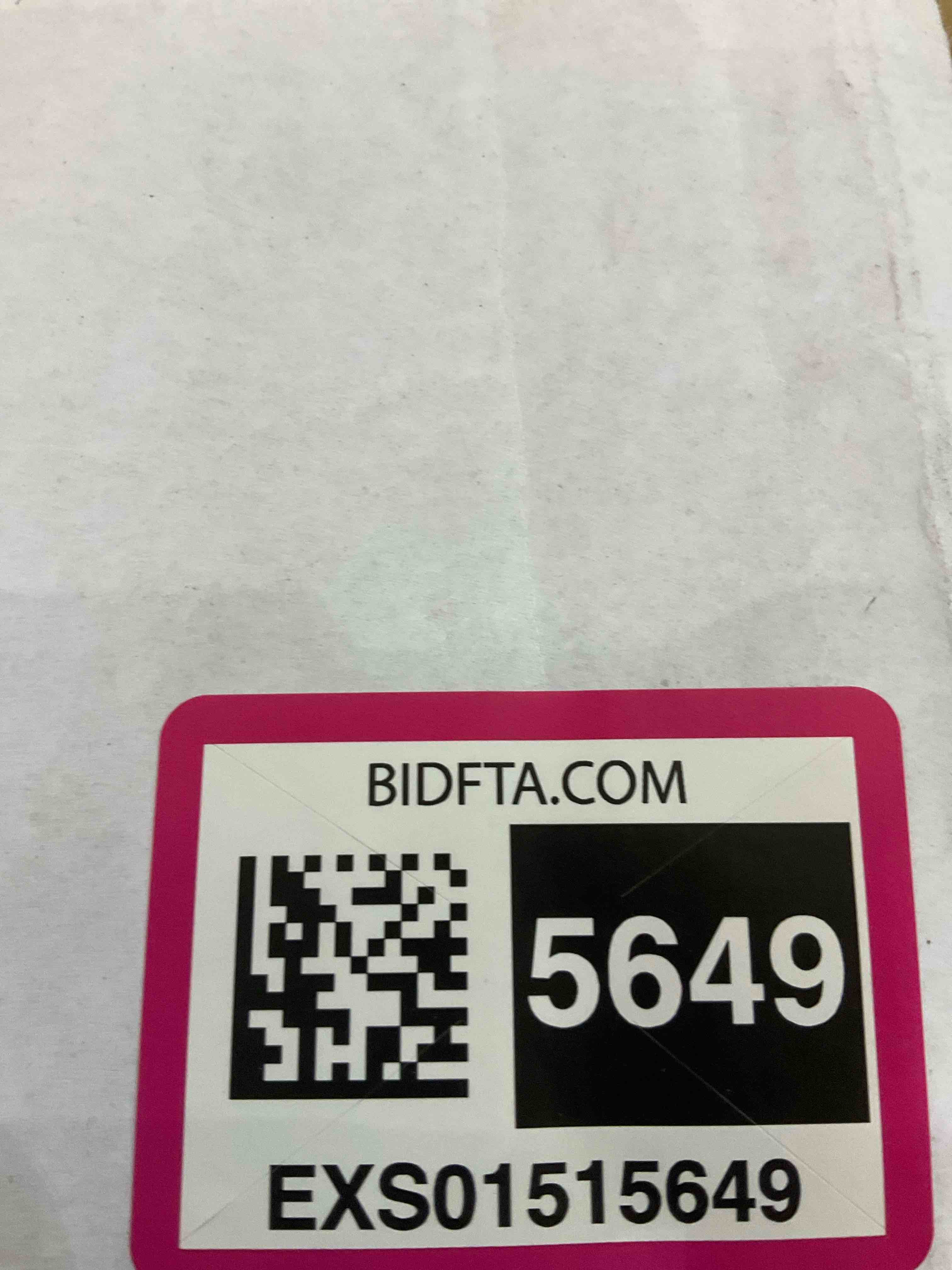 https://s3.amazonaws.com/lotting-images-prod/BargainHunt/EXS01515649_1716390474423.jpeg