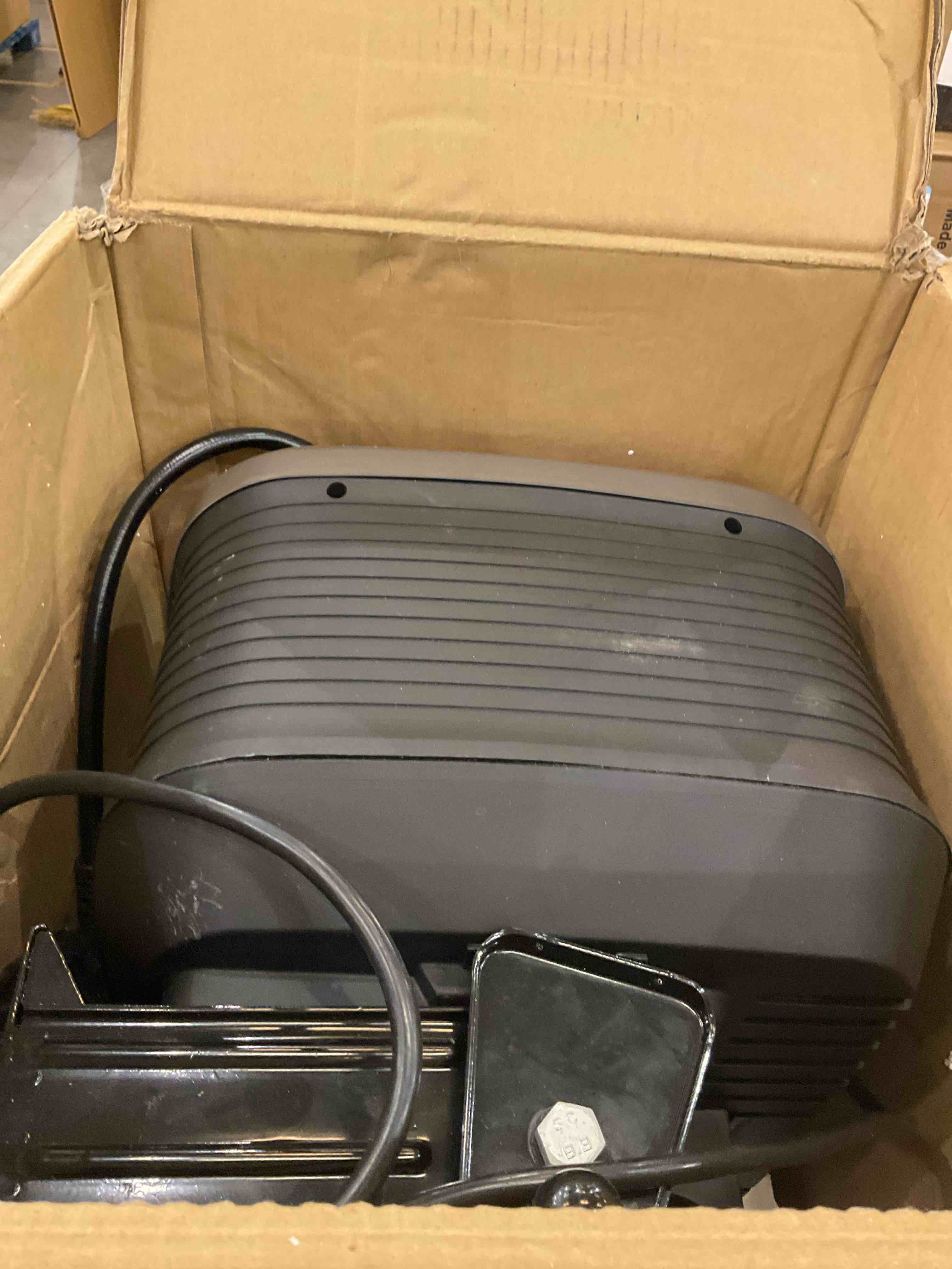 Giraffe Tools Grandfalls Pressure Washer G20B, Wall Mount Pressure Washer with 180Â° Rotating Bracket, 65ft Retractable Reel, Power Washer for Home/Cars/Patios, 4 Nozzles, Foam Cannon, Dark Silver