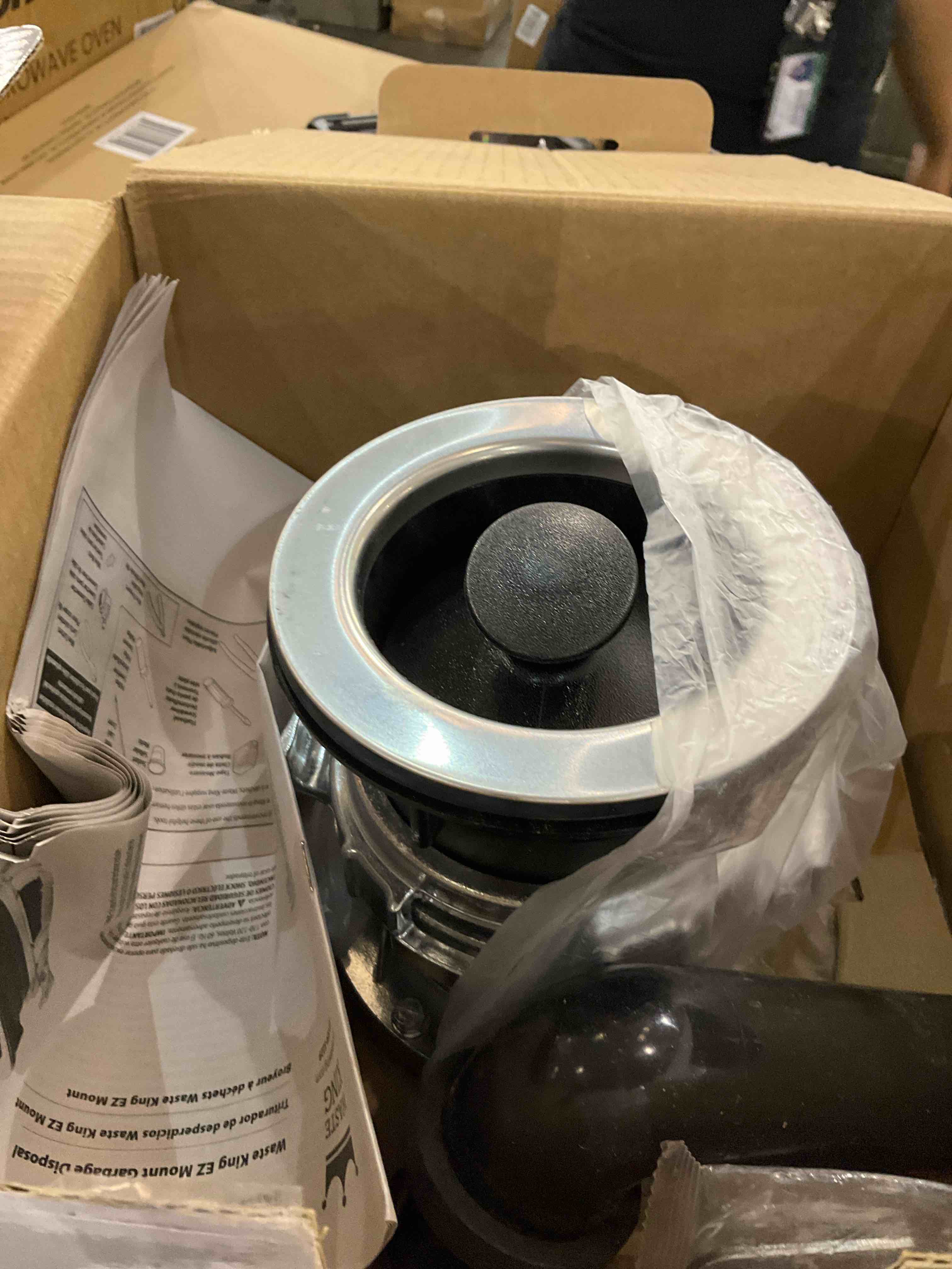 https://s3.amazonaws.com/lotting-images-prod/BargainHunt/EXS01515935_1716550902909.jpeg