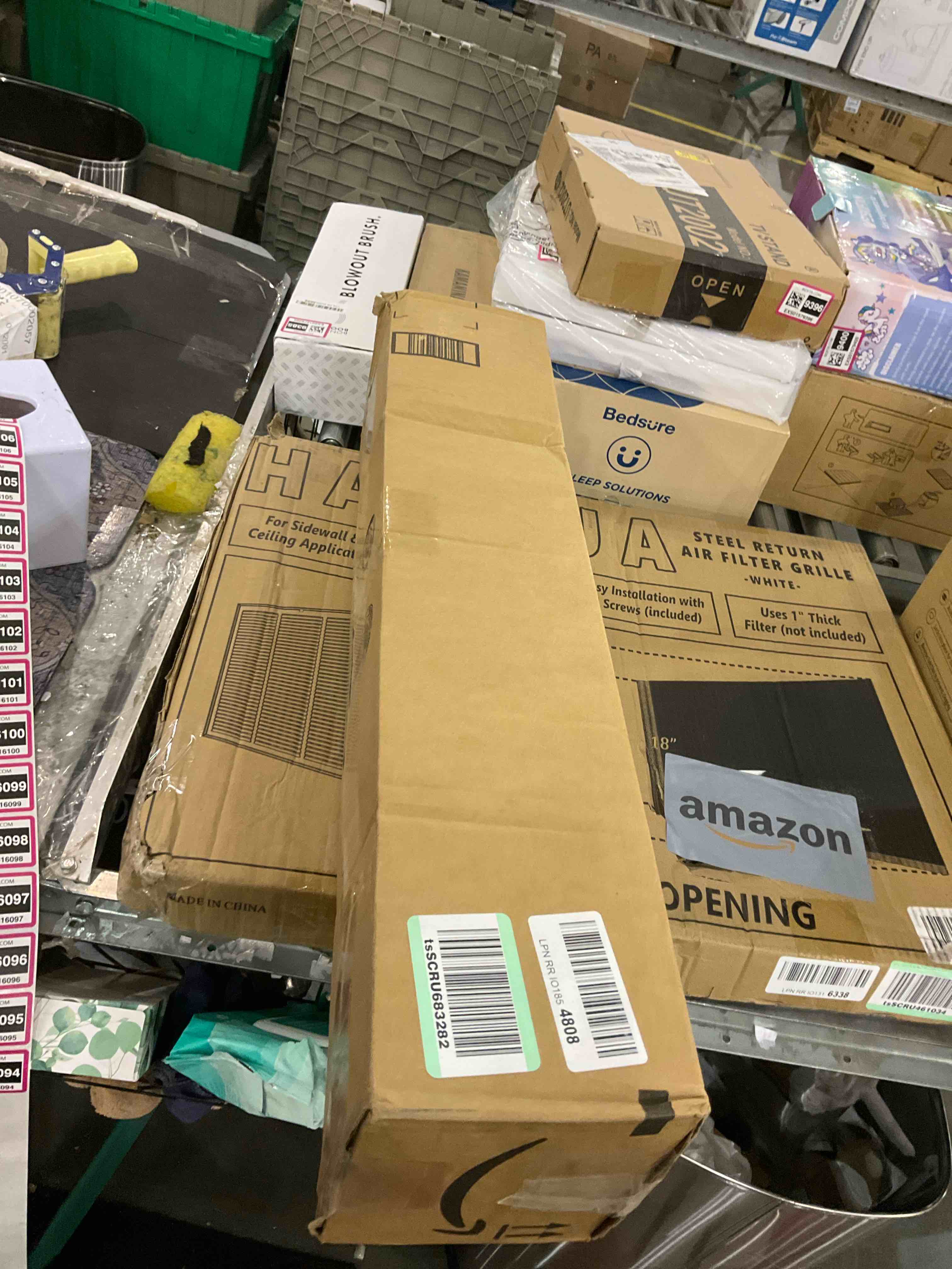 https://s3.amazonaws.com/lotting-images-prod/BargainHunt/EXS01516094_1716562911088.jpeg
