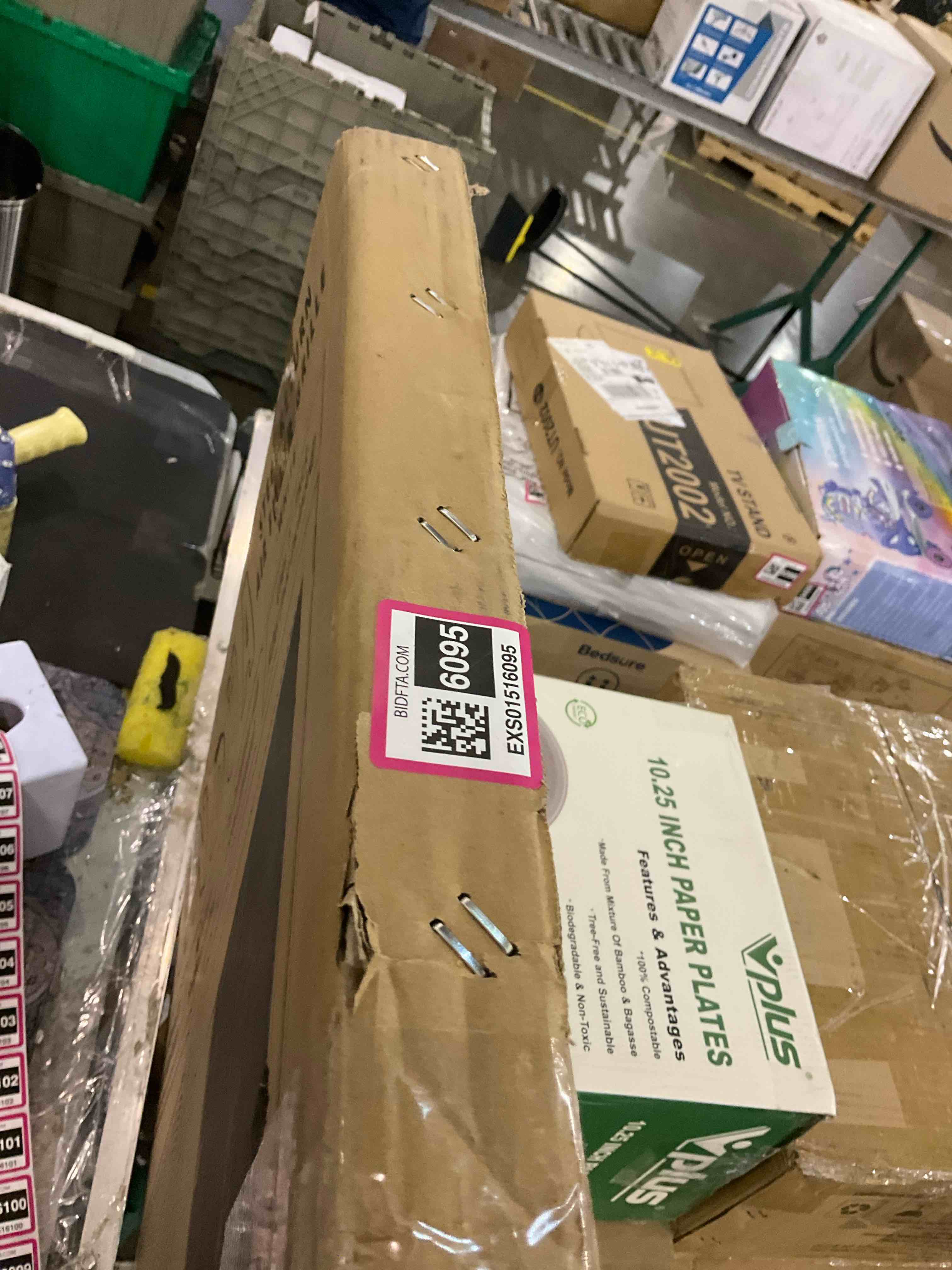 https://s3.amazonaws.com/lotting-images-prod/BargainHunt/EXS01516095_1716562981791.jpeg