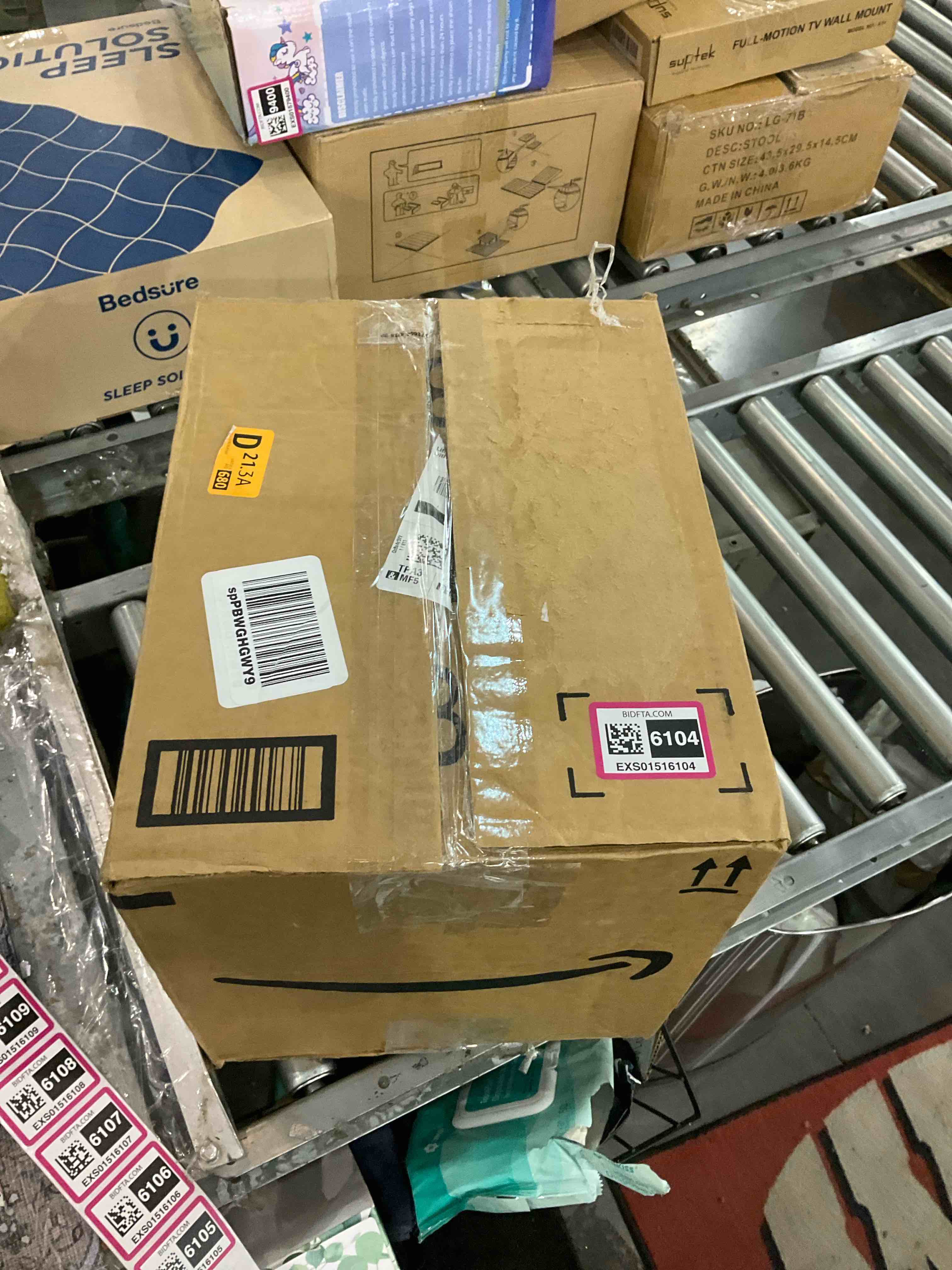 https://s3.amazonaws.com/lotting-images-prod/BargainHunt/EXS01516104_1716563596084.jpeg