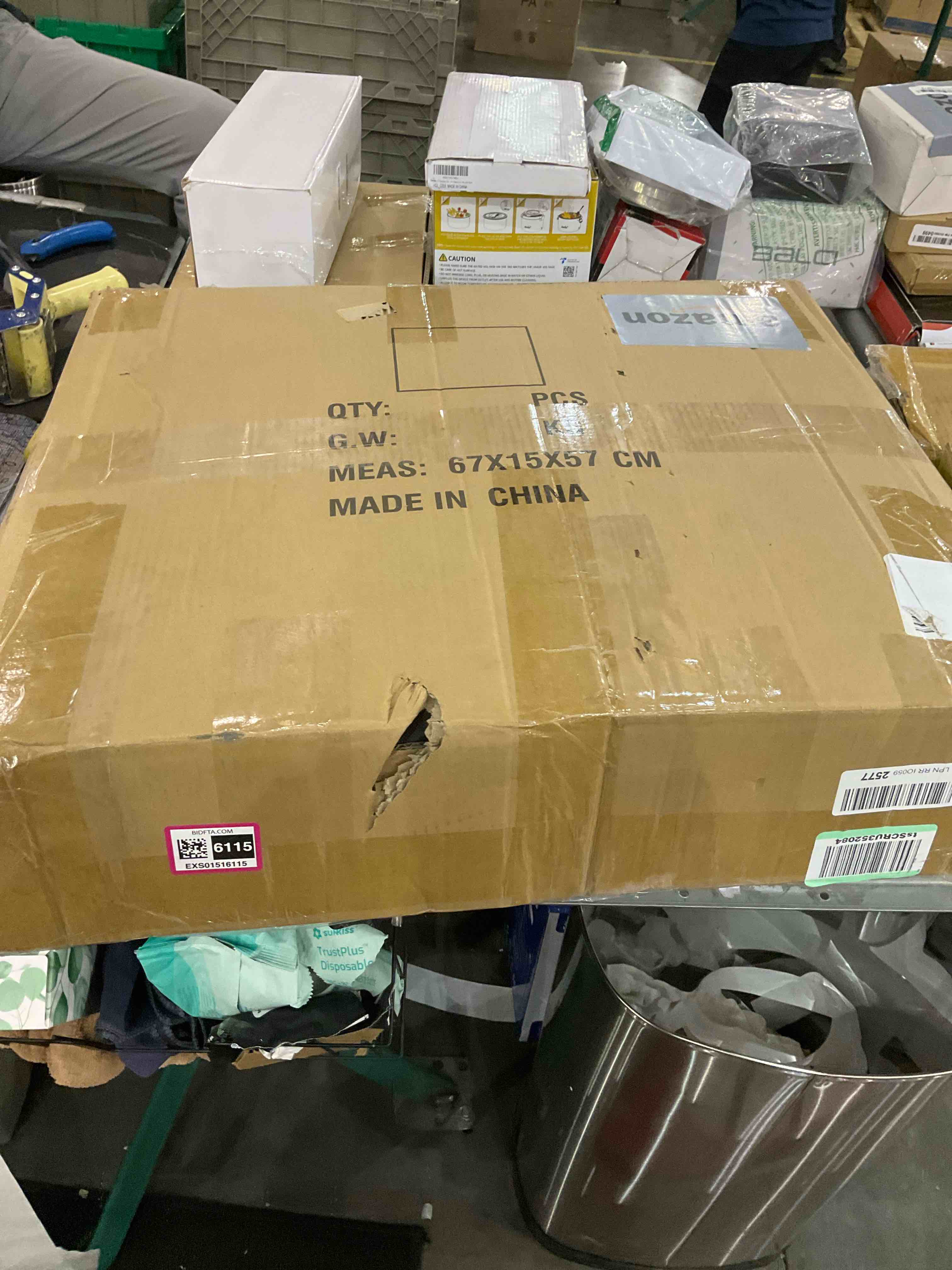 https://s3.amazonaws.com/lotting-images-prod/BargainHunt/EXS01516115_1716564779664.jpeg
