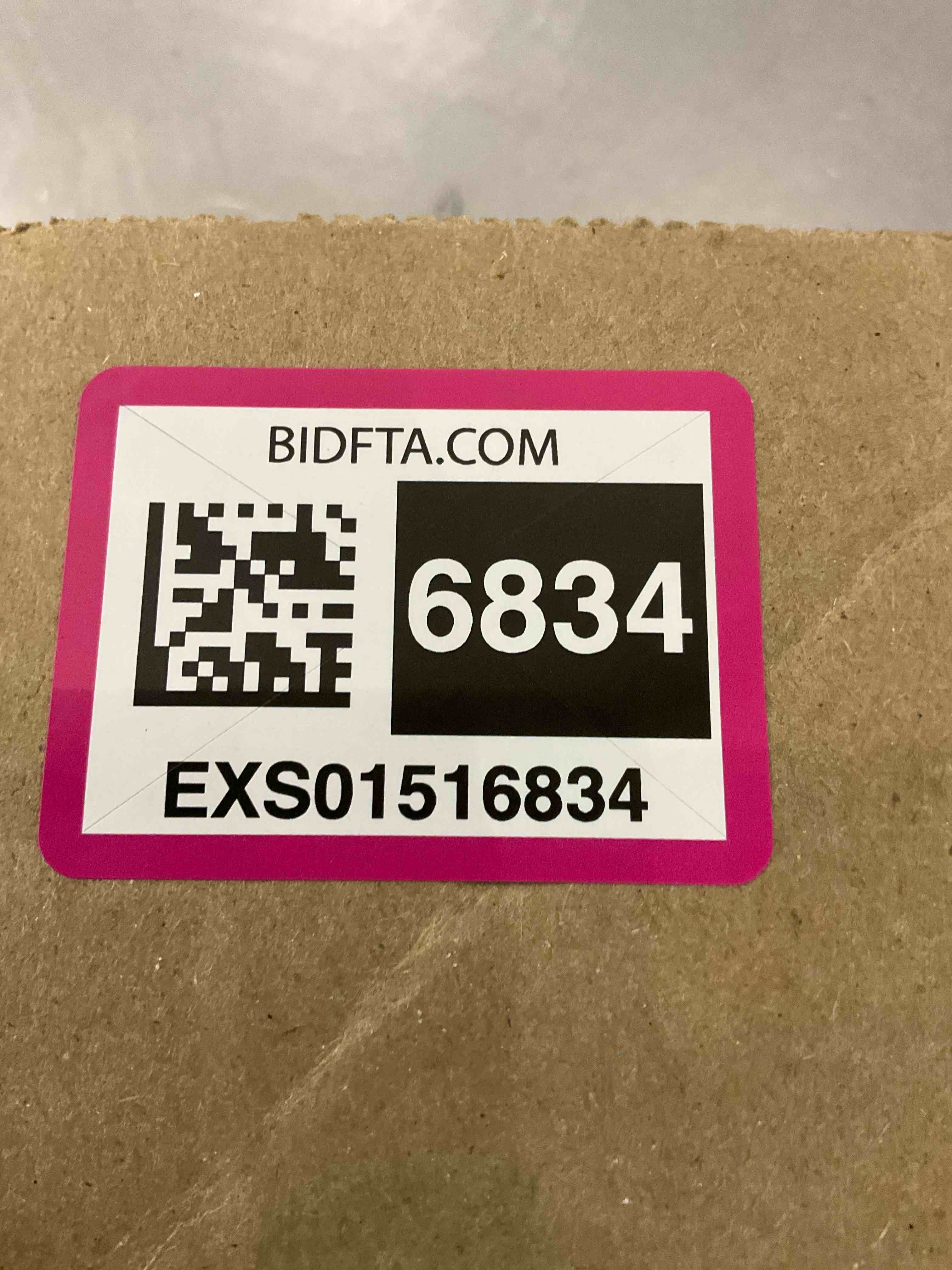 https://s3.amazonaws.com/lotting-images-prod/BargainHunt/EXS01516834_1716550460990.jpeg