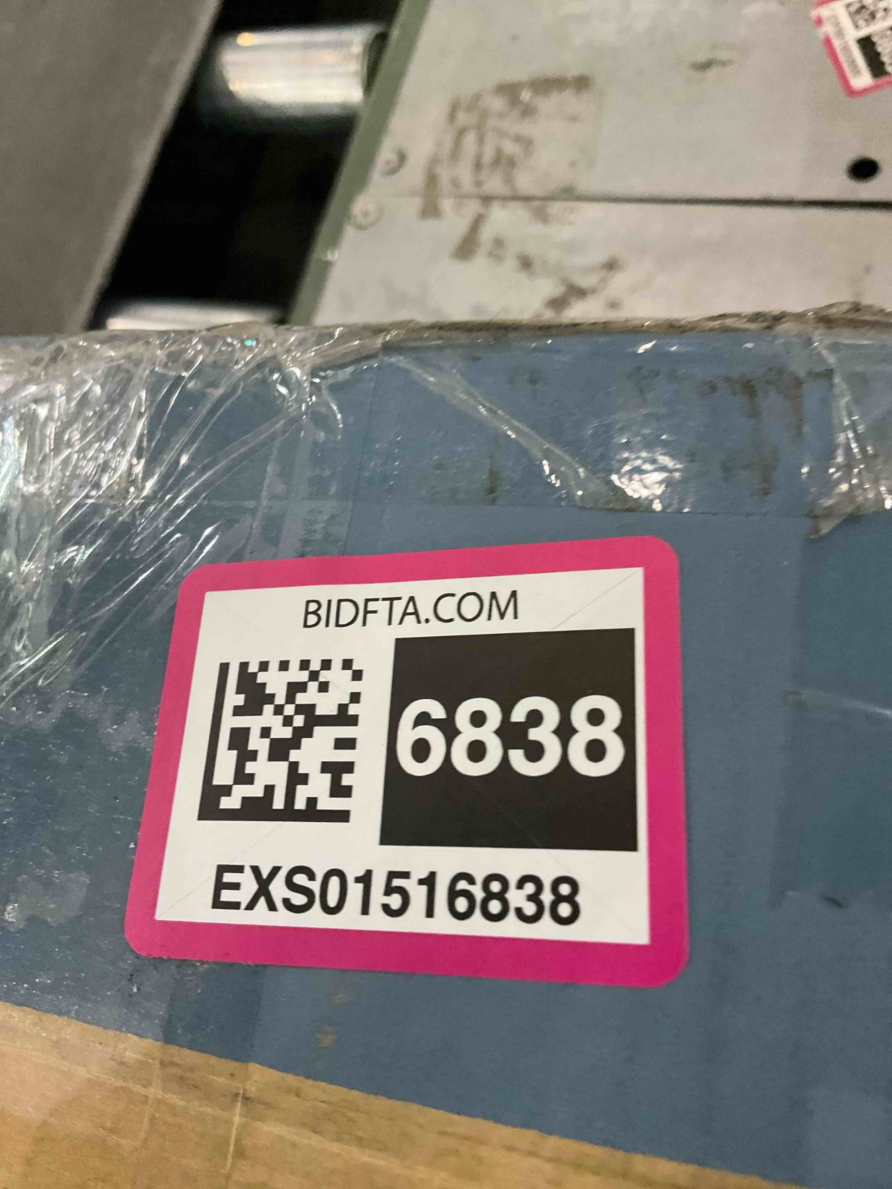 https://s3.amazonaws.com/lotting-images-prod/BargainHunt/EXS01516838_1716551321874.jpeg