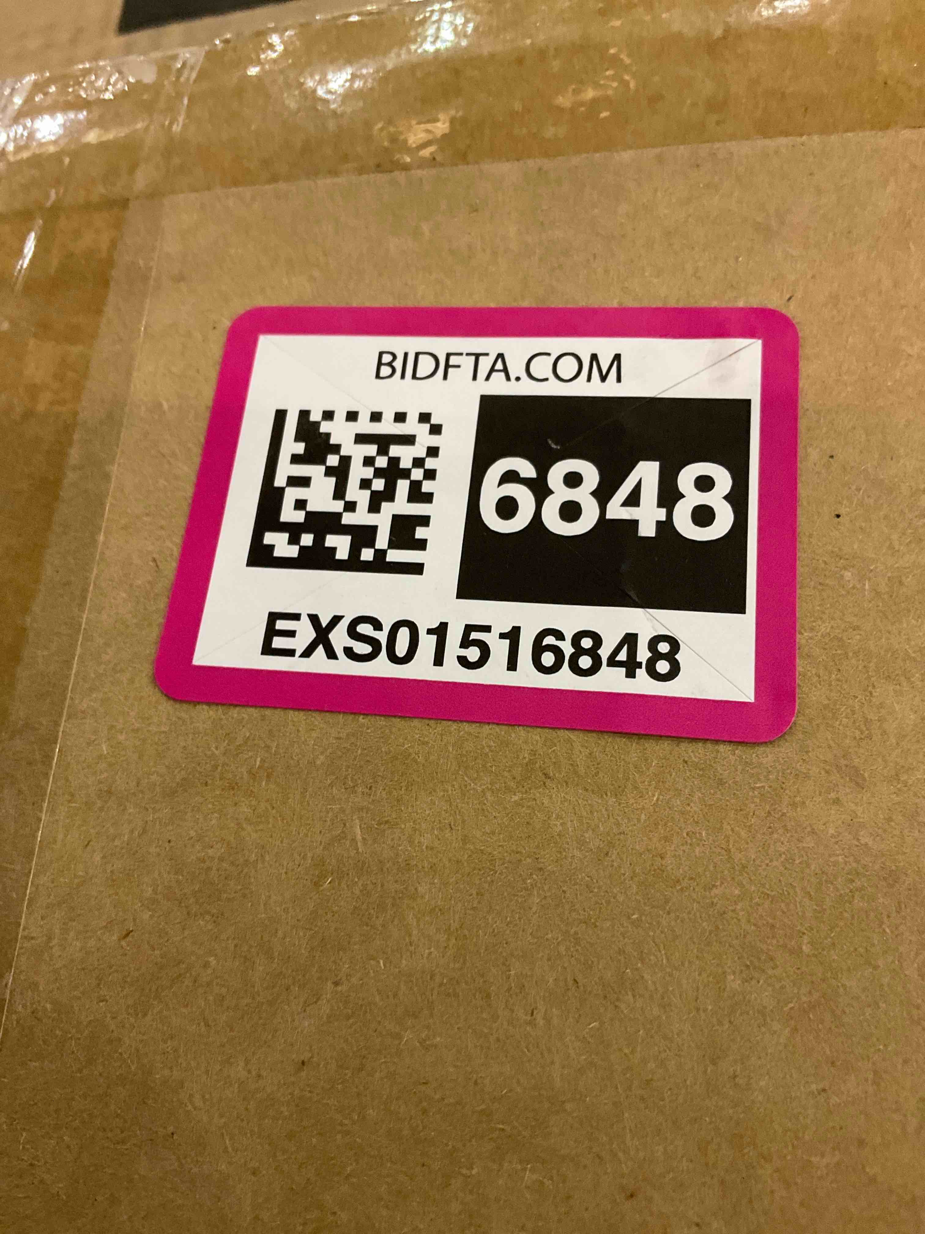 https://s3.amazonaws.com/lotting-images-prod/BargainHunt/EXS01516848_1716552829440.jpeg