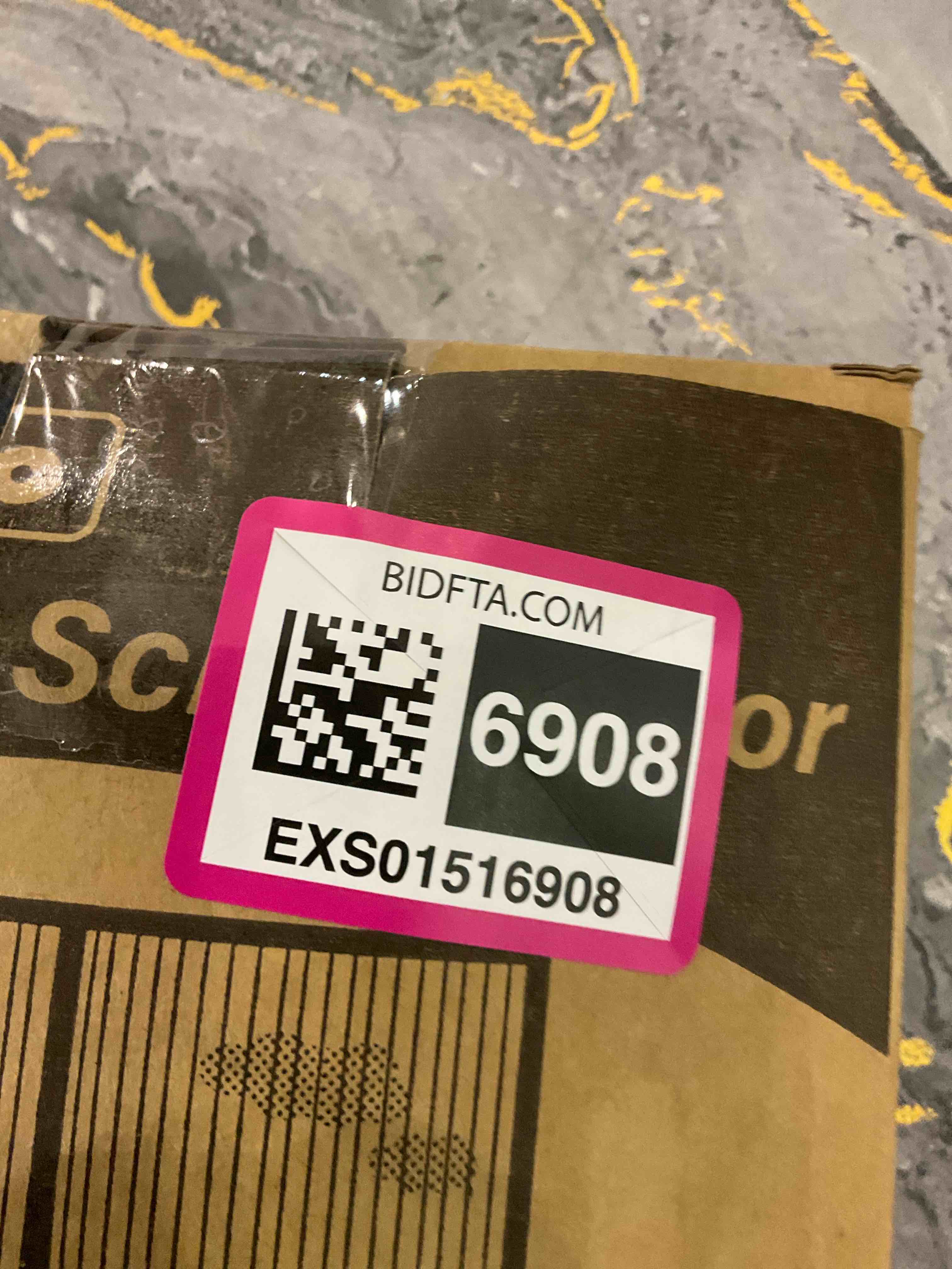 https://s3.amazonaws.com/lotting-images-prod/BargainHunt/EXS01516908_1716895376941.jpeg
