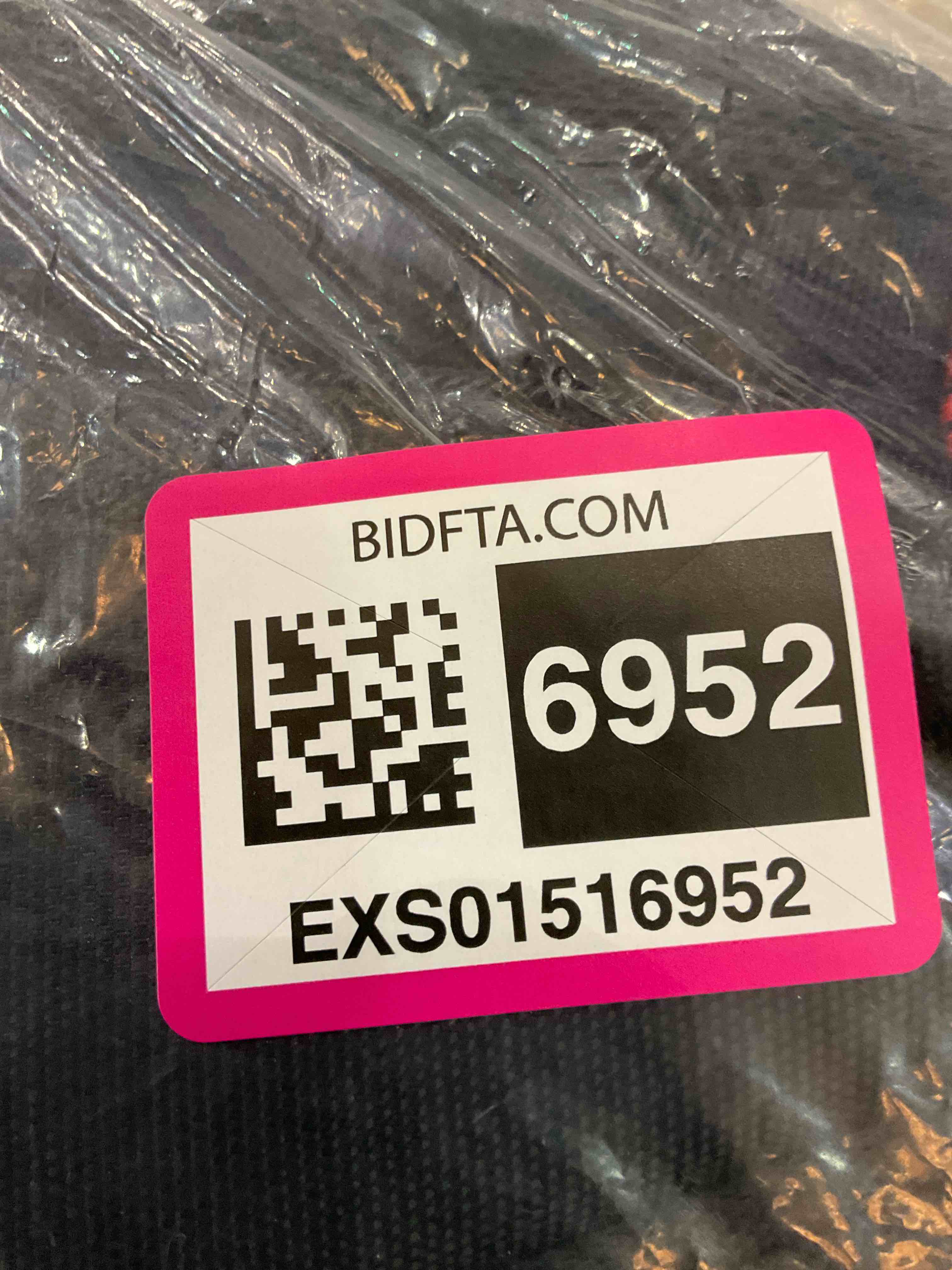 https://s3.amazonaws.com/lotting-images-prod/BargainHunt/EXS01516952_1716905544812.jpeg