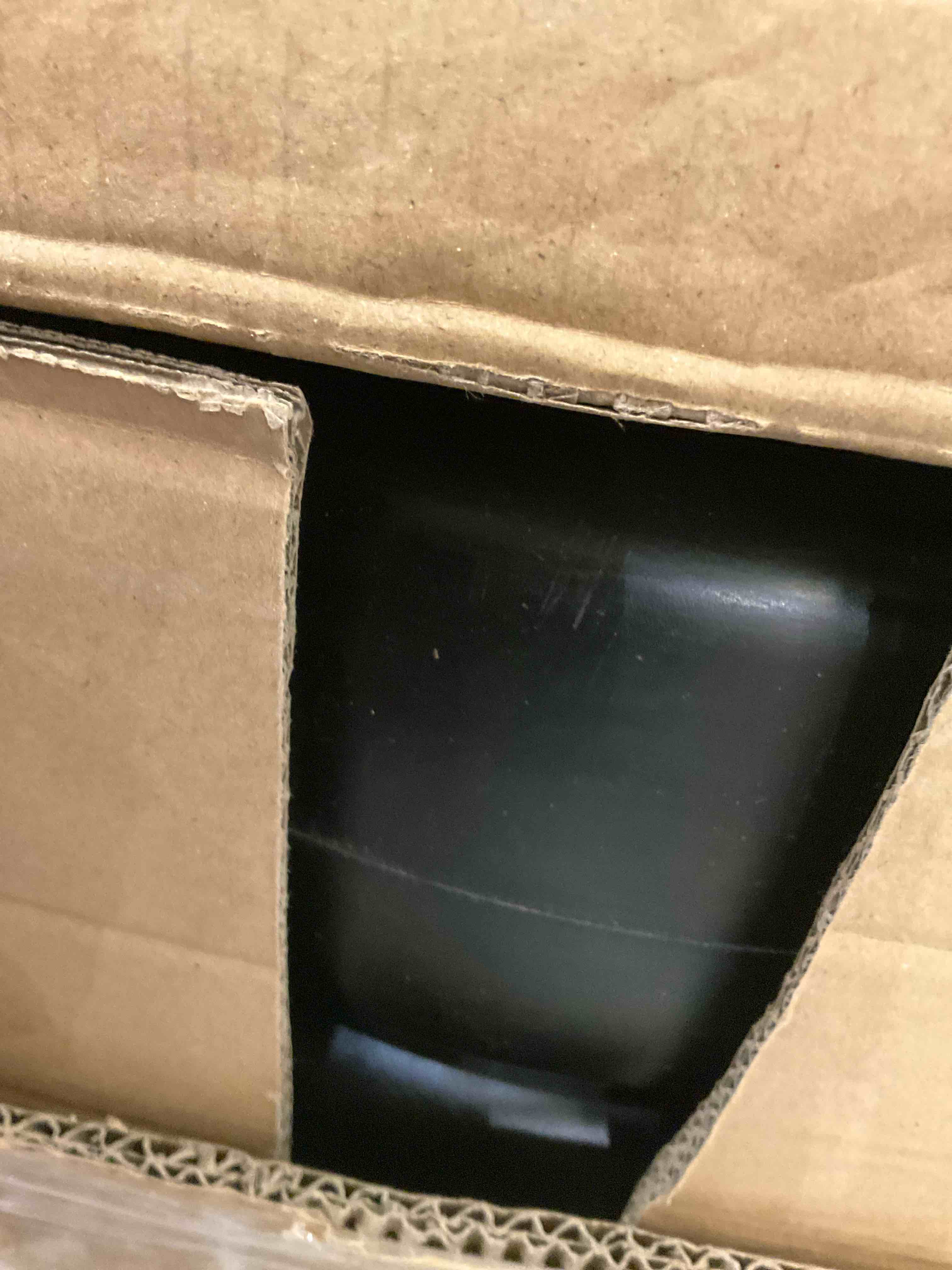 https://s3.amazonaws.com/lotting-images-prod/BargainHunt/EXS01516983_1716915182173.jpeg