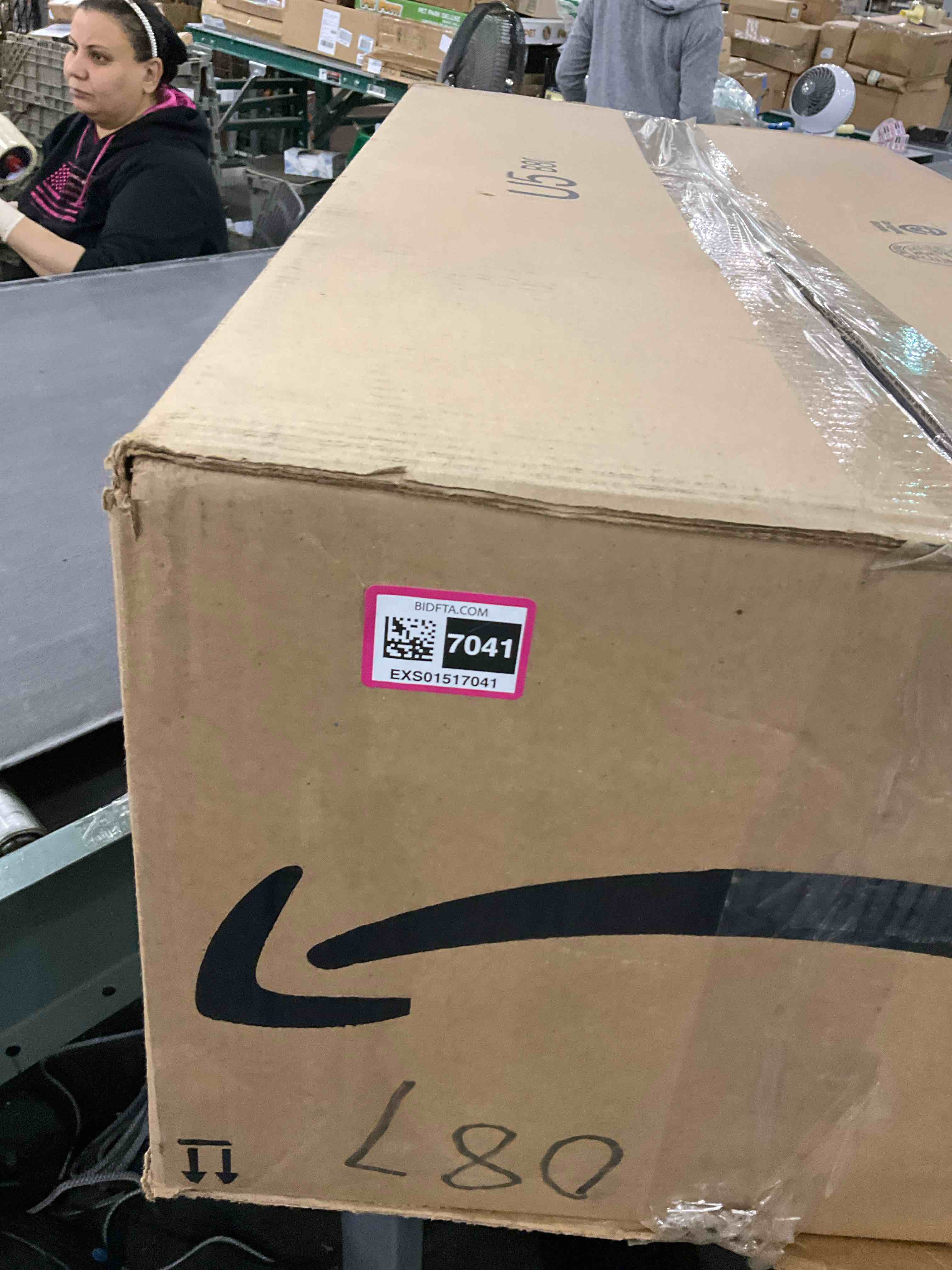 https://s3.amazonaws.com/lotting-images-prod/BargainHunt/EXS01517041_1715958574573.jpeg